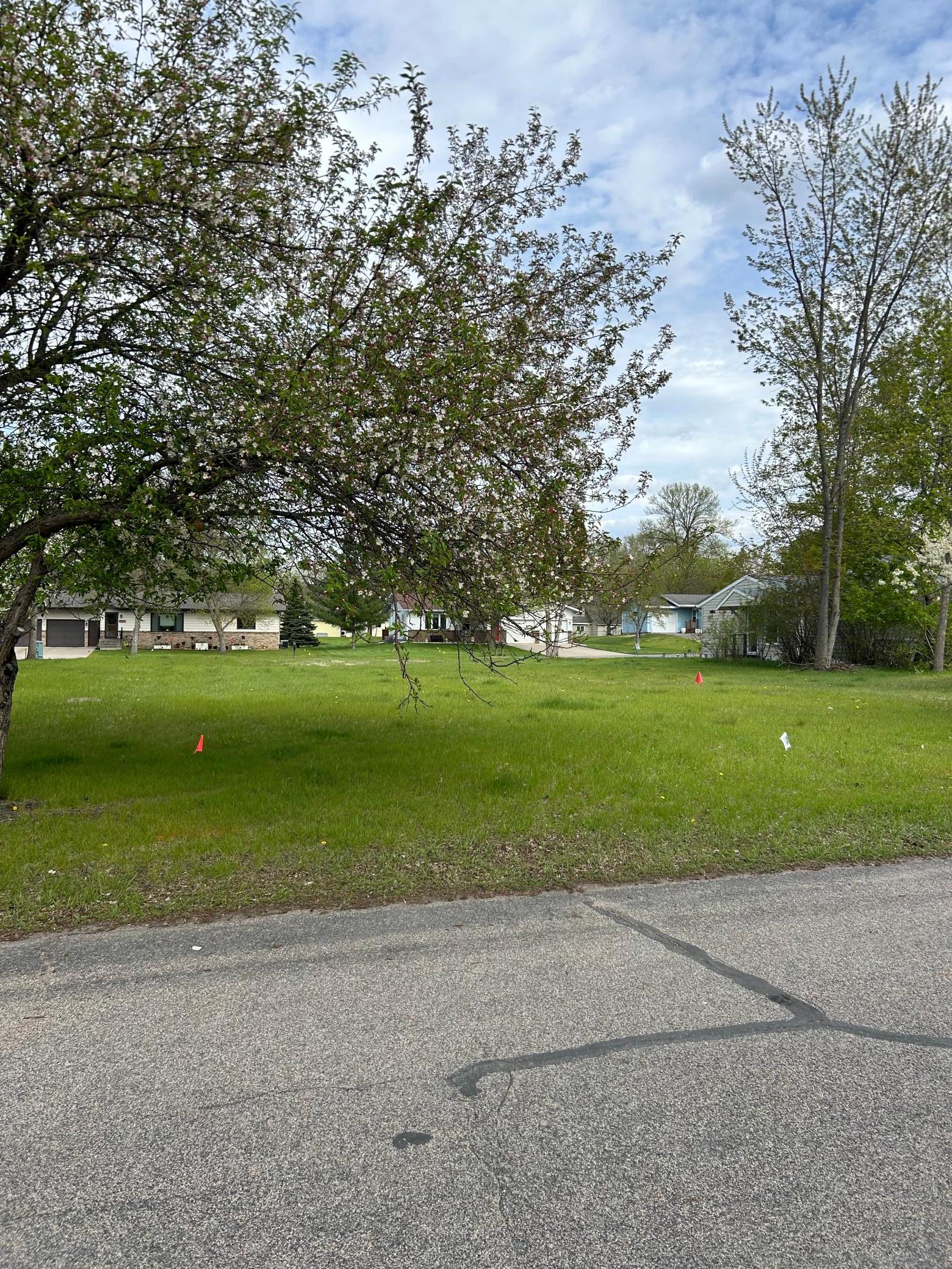 land for sale at 1518 June Avenue in Detroit Lakes, MN