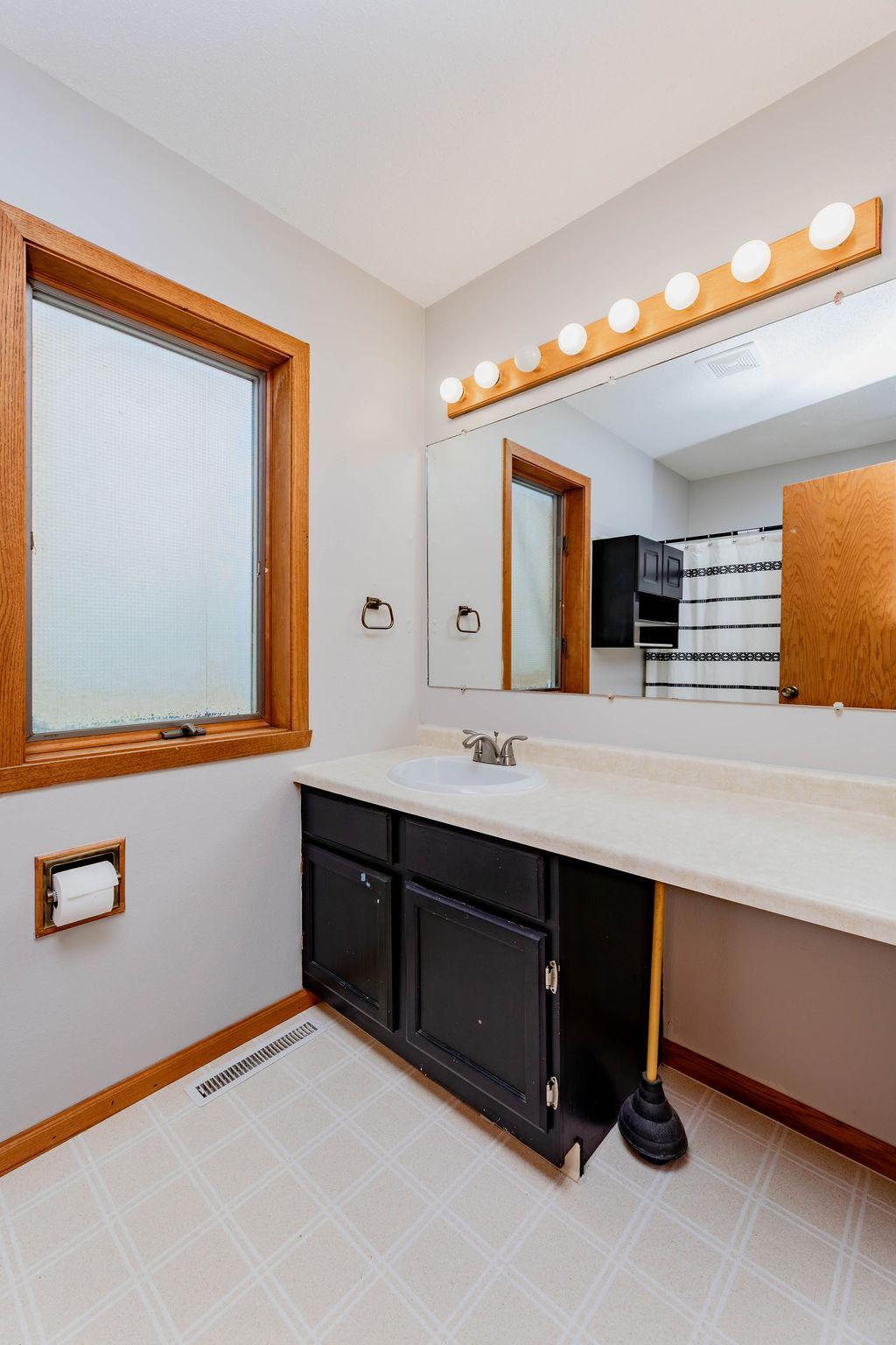 305 6th Street NW, West Fargo ND 58078 - Photo 13 of 20