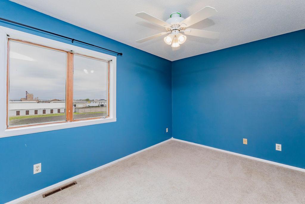 305 6th Street NW, West Fargo ND 58078 - Photo 15 of 20