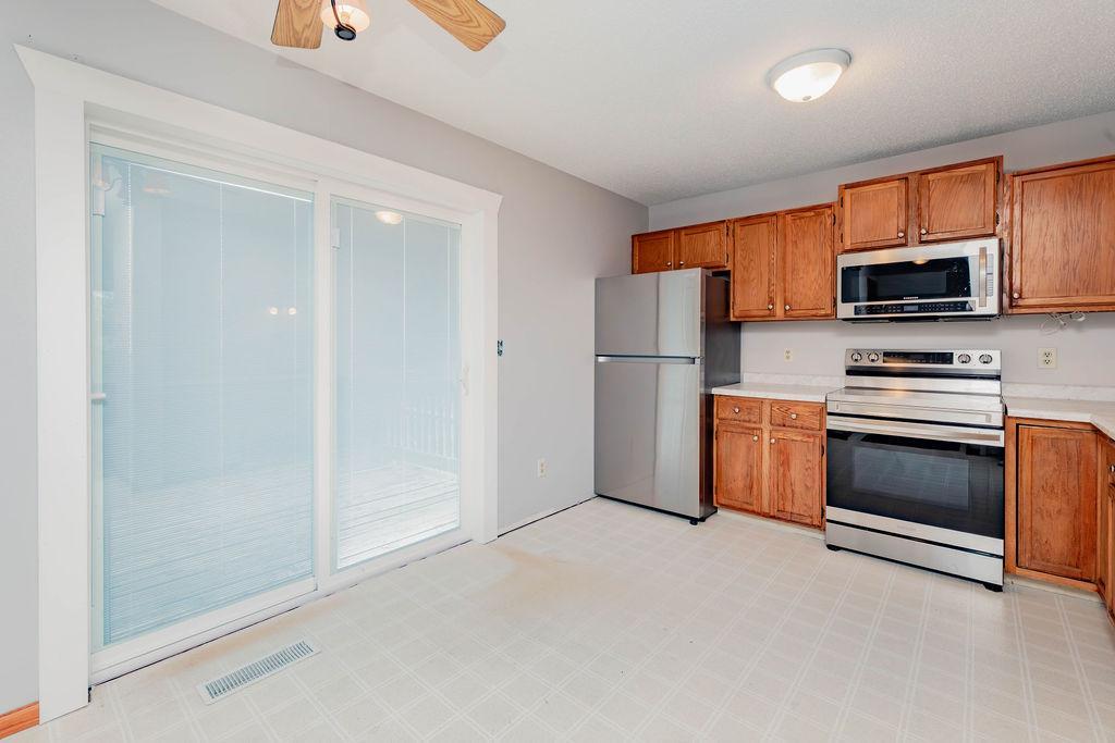 305 6th Street NW, West Fargo ND 58078 - Photo 5 of 20