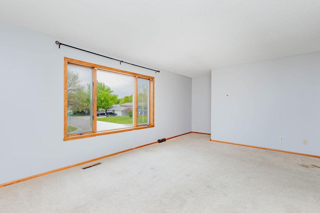 305 6th Street NW, West Fargo ND 58078 - Photo 9 of 20