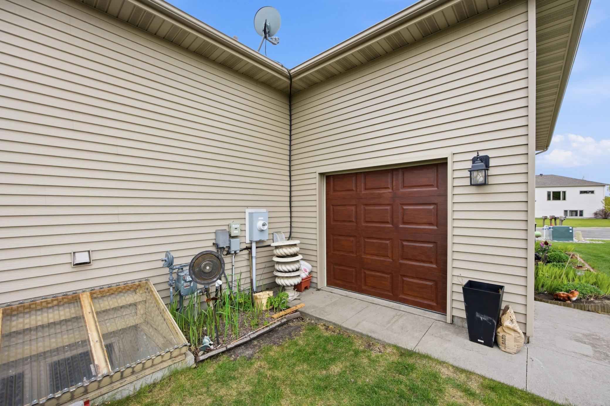 1210 6th Avenue NE, Dilworth MN 56529 - Photo 4 of 58
