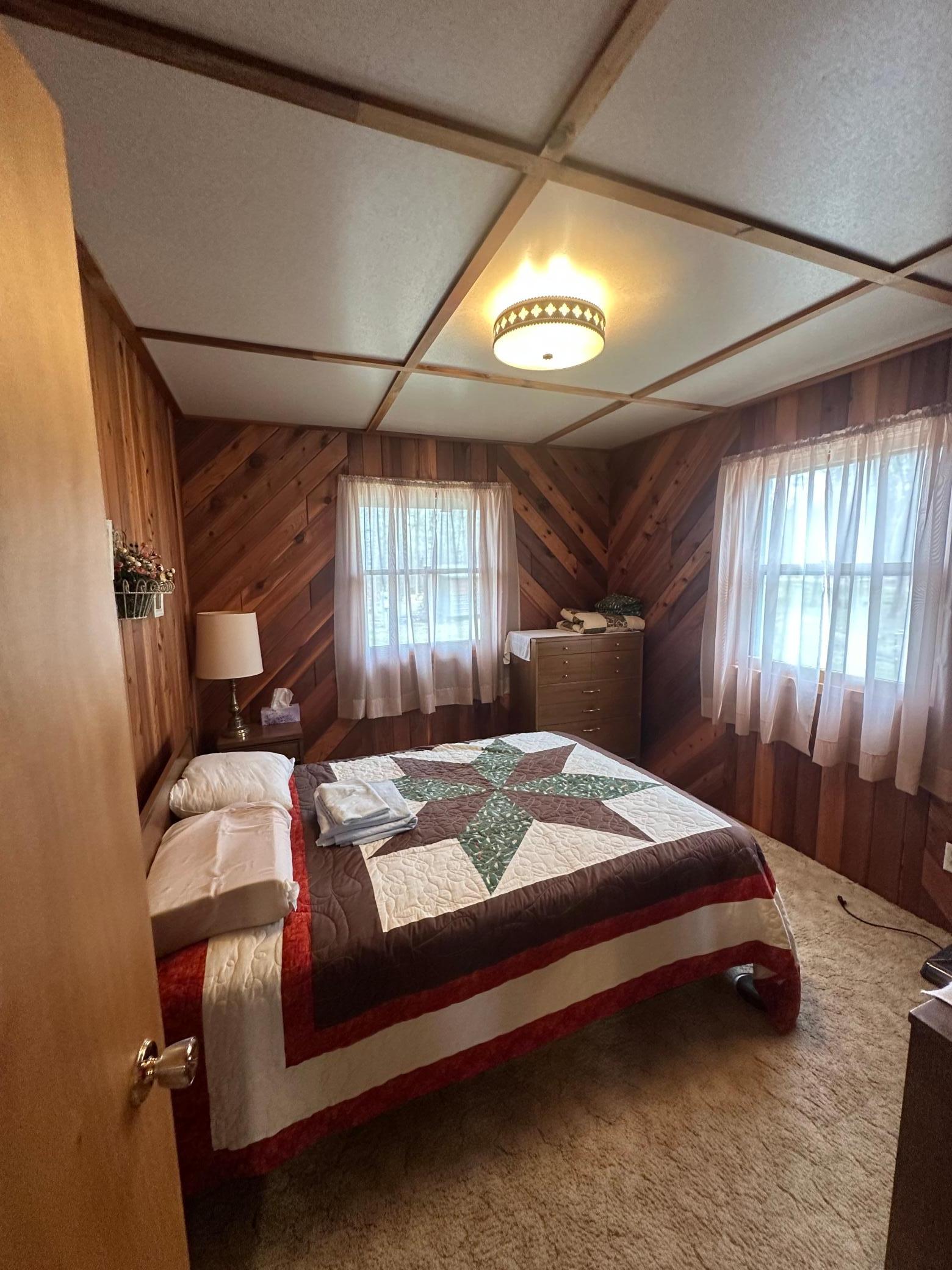 1987 single family home for sale at 17413 E Pine Drive NW in Angle Inlet, MN — 2 bed, 1 bath (photo 11 of 15)