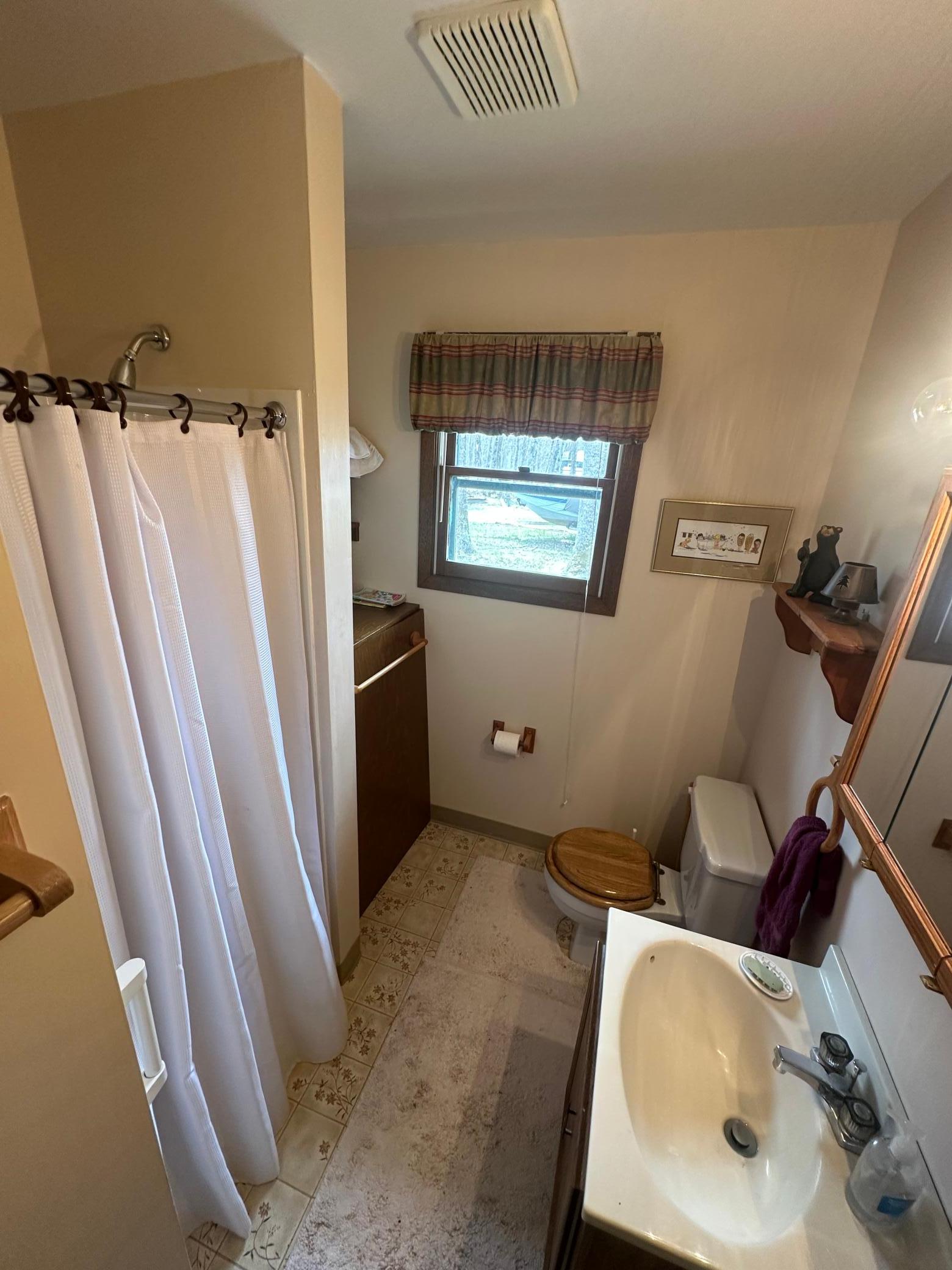 1987 single family home for sale at 17413 E Pine Drive NW in Angle Inlet, MN — 2 bed, 1 bath (photo 15 of 15)