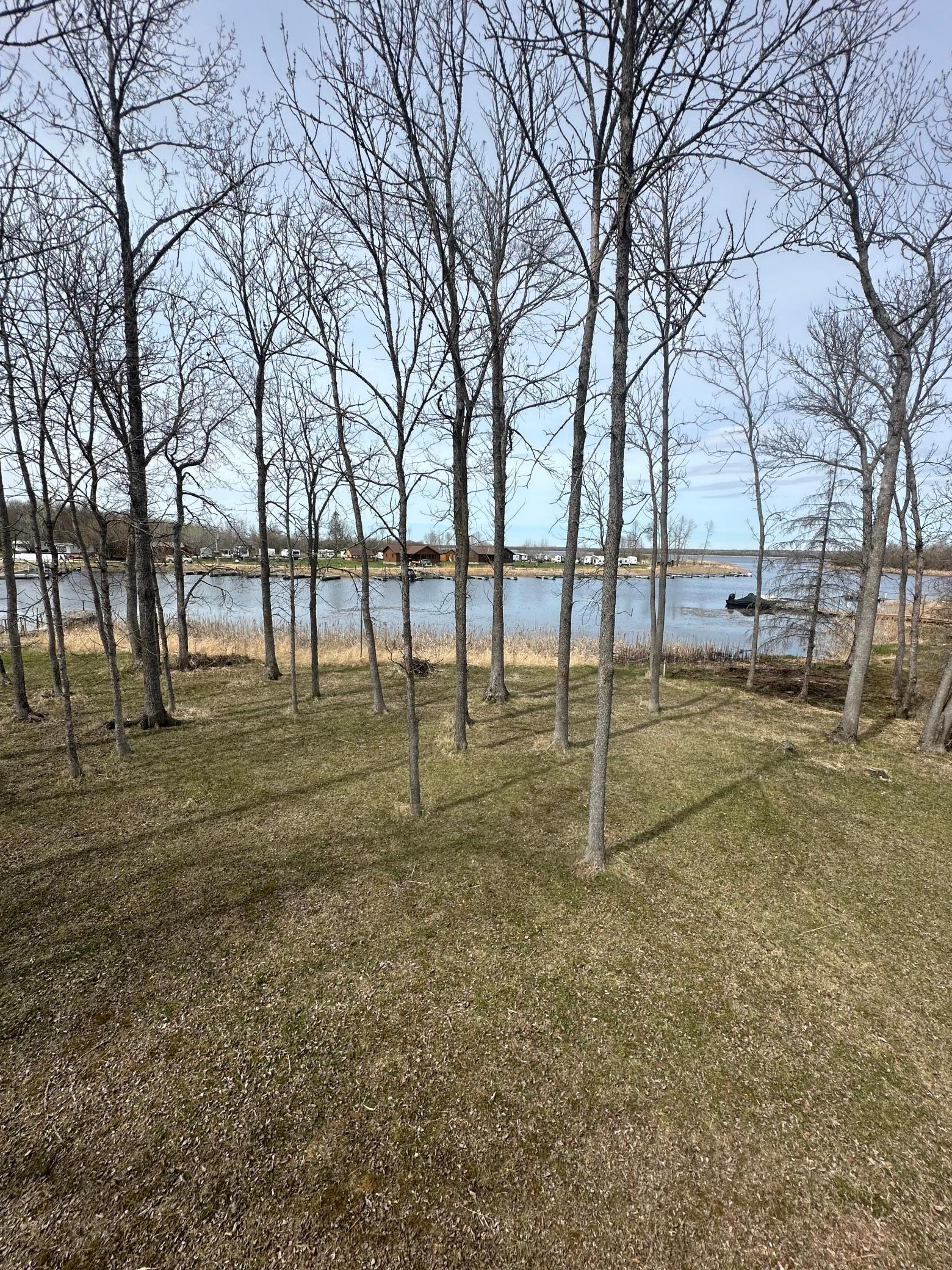 1987 single family home for sale at 17413 E Pine Drive NW in Angle Inlet, MN — 2 bed, 1 bath (photo 4 of 15)