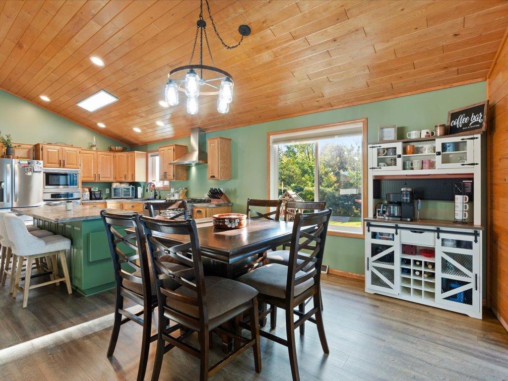 1995 single family home for sale at 24510 Mail Route Road in Brainerd, MN — 5 bed, 3 bath (photo 11 of 71)