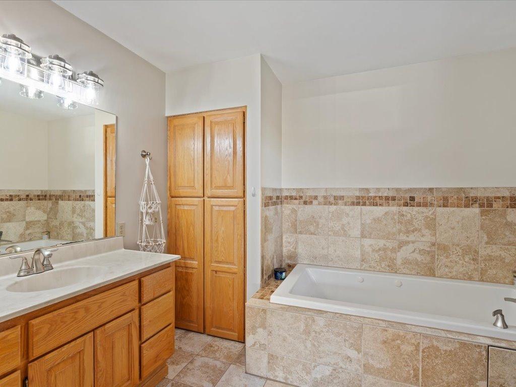 1995 single family home for sale at 24510 Mail Route Road in Brainerd, MN — 5 bed, 3 bath (photo 18 of 71)