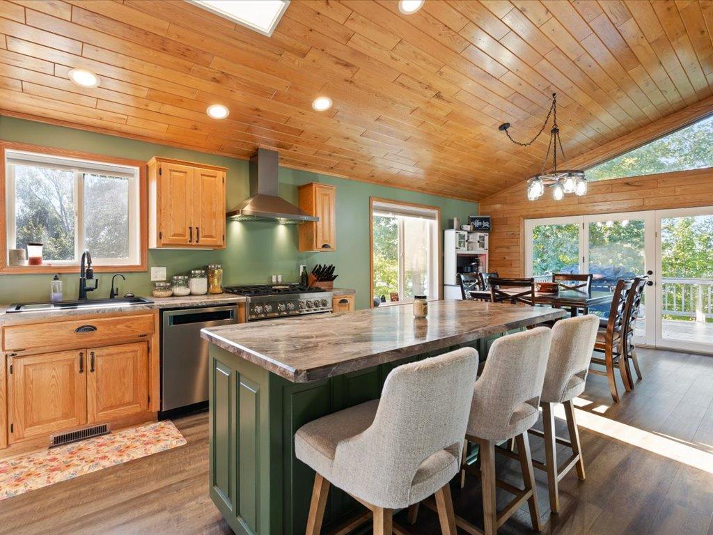 1995 single family home for sale at 24510 Mail Route Road in Brainerd, MN — 5 bed, 3 bath (photo 9 of 71)