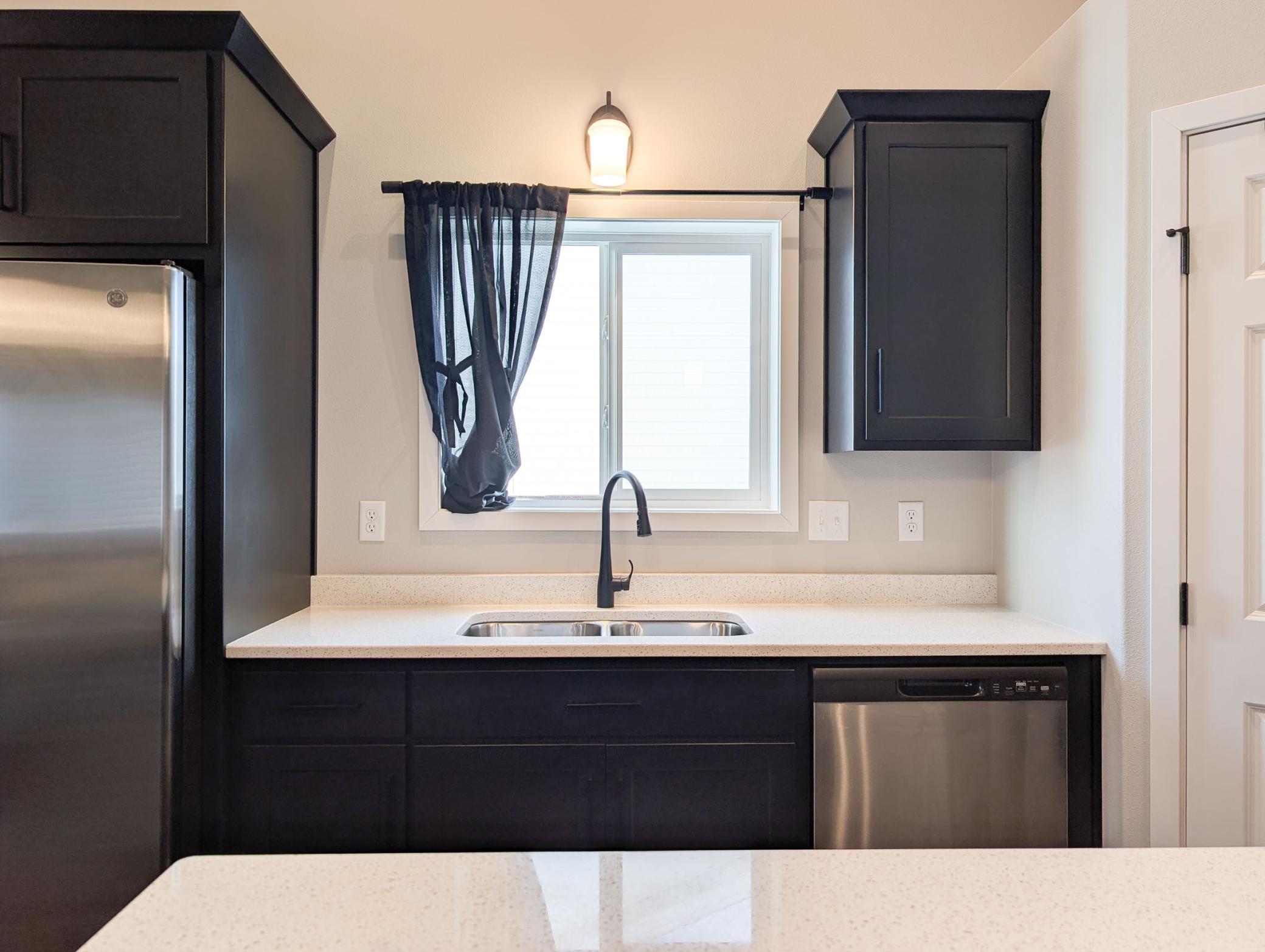 2024 single family home for sale at 7047 Benji Lane in Horace, ND — 3 bed, 3 bath (photo 15 of 41)