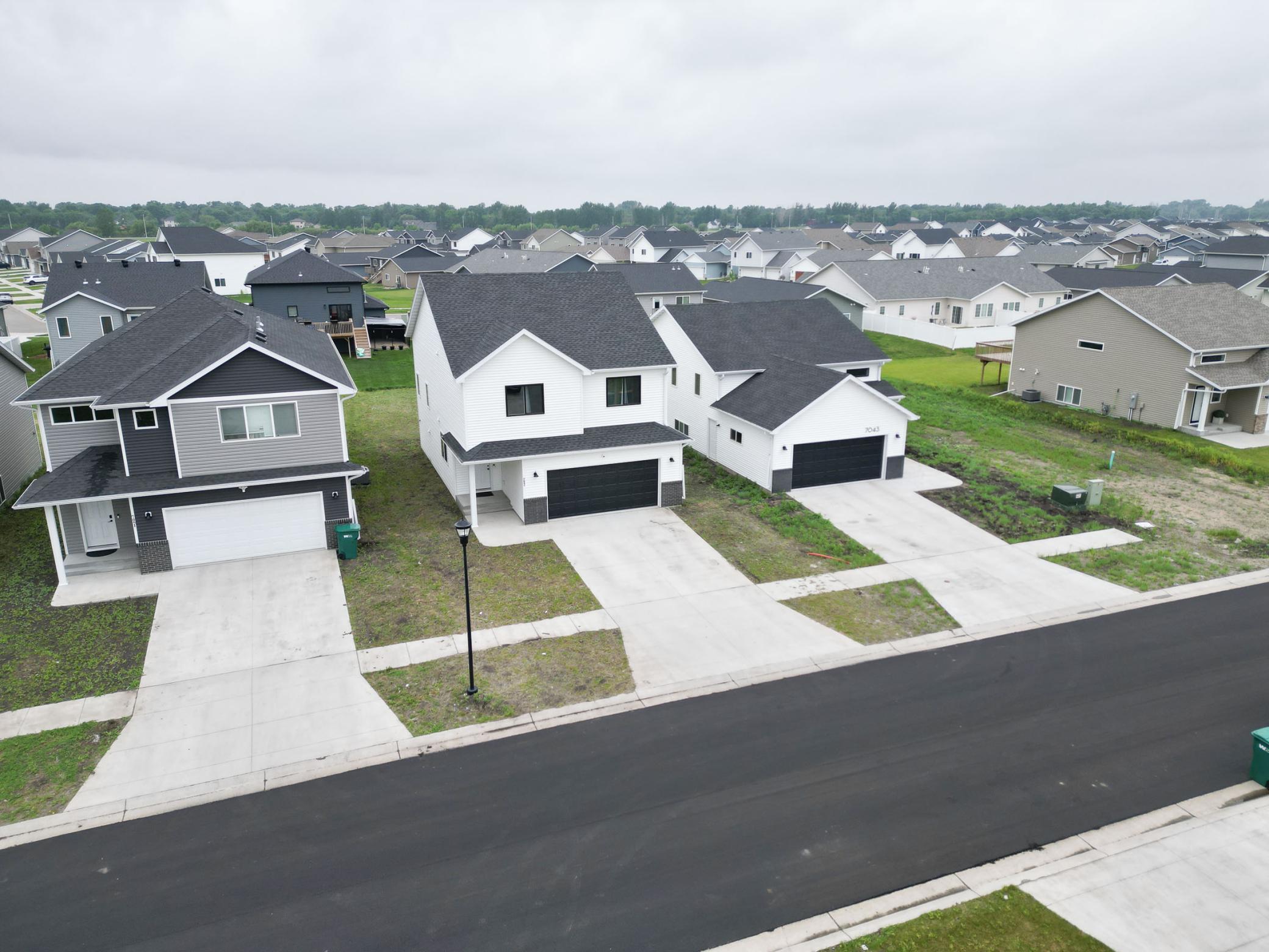 2024 single family home for sale at 7047 Benji Lane in Horace, ND — 3 bed, 3 bath (photo 3 of 41)