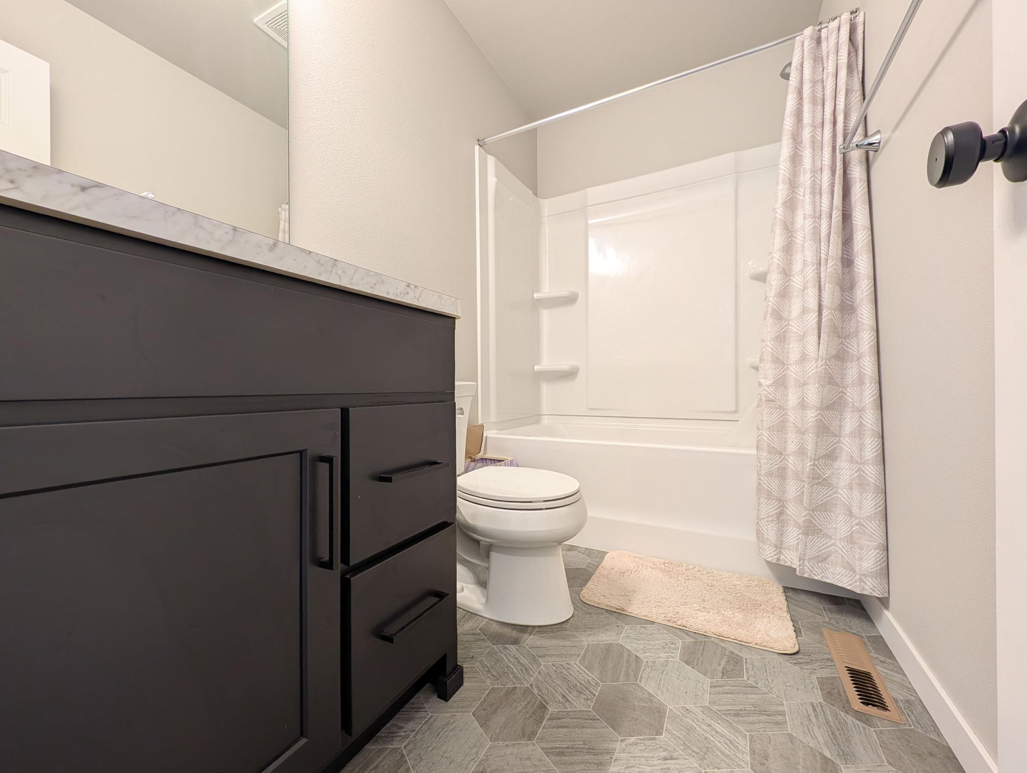 2024 single family home for sale at 7047 Benji Lane in Horace, ND — 3 bed, 3 bath (photo 28 of 41)