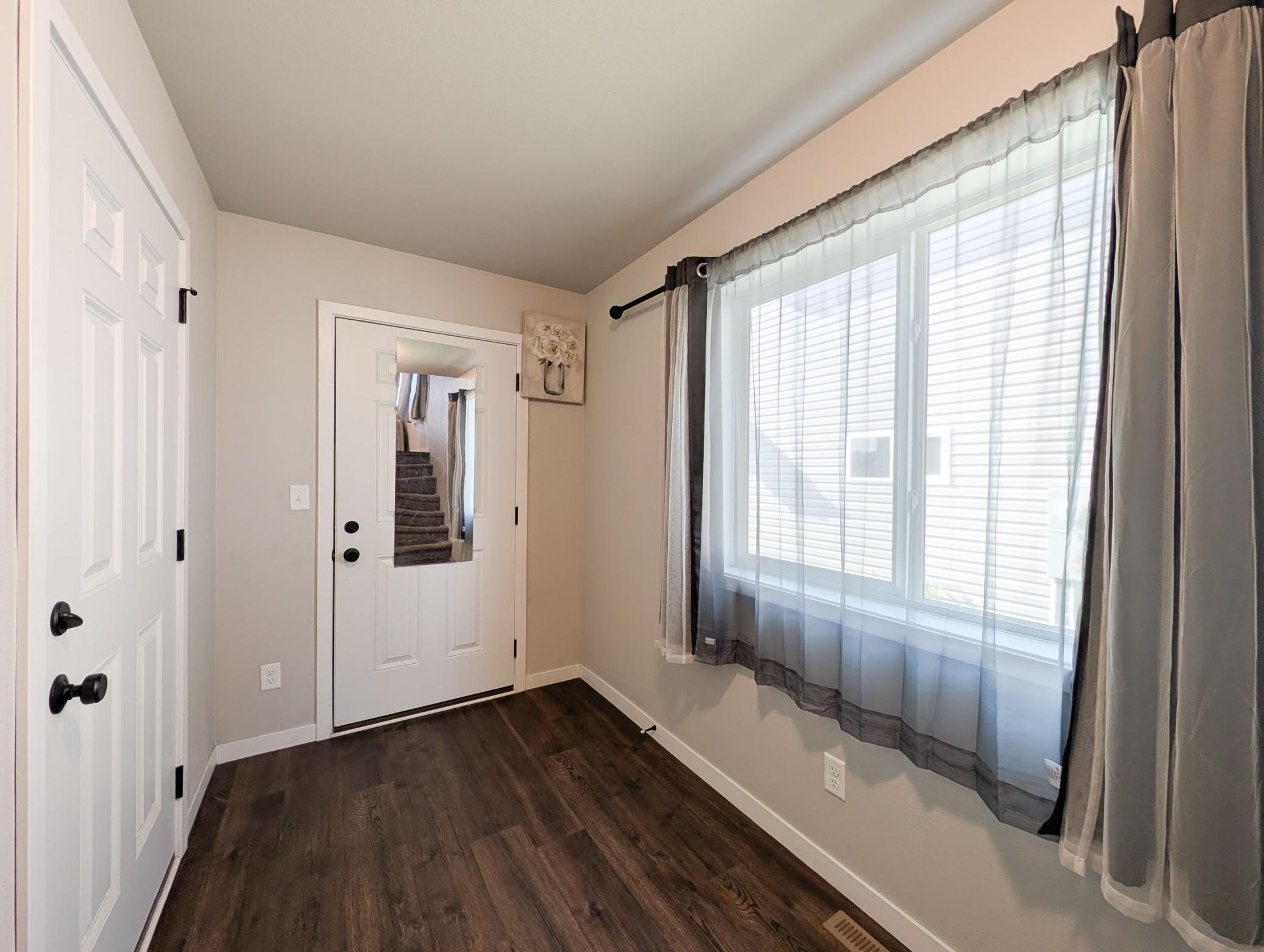 2024 single family home for sale at 7047 Benji Lane in Horace, ND — 3 bed, 3 bath (photo 8 of 41)