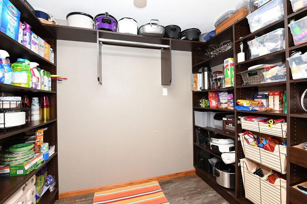1978 single family home for sale at 347 4th Avenue W in Hunter, ND — 4 bed, 3 bath (photo 18 of 19)