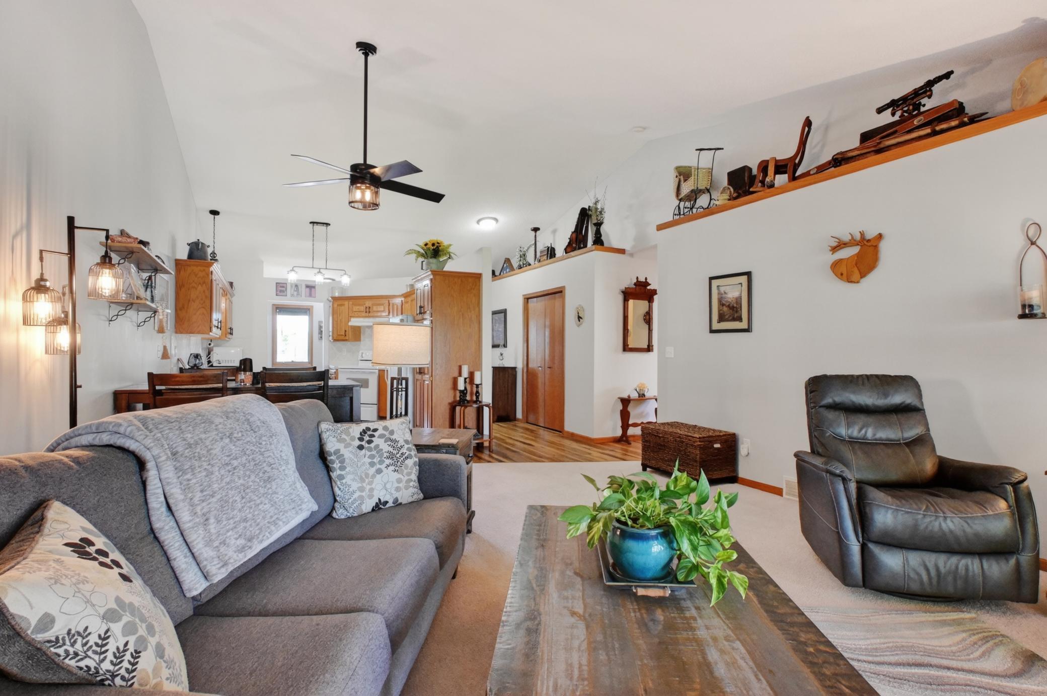1998 twin home for sale at 1761 E Lake Street in Osakis, MN — 3 bed, 2 bath (photo 14 of 52)