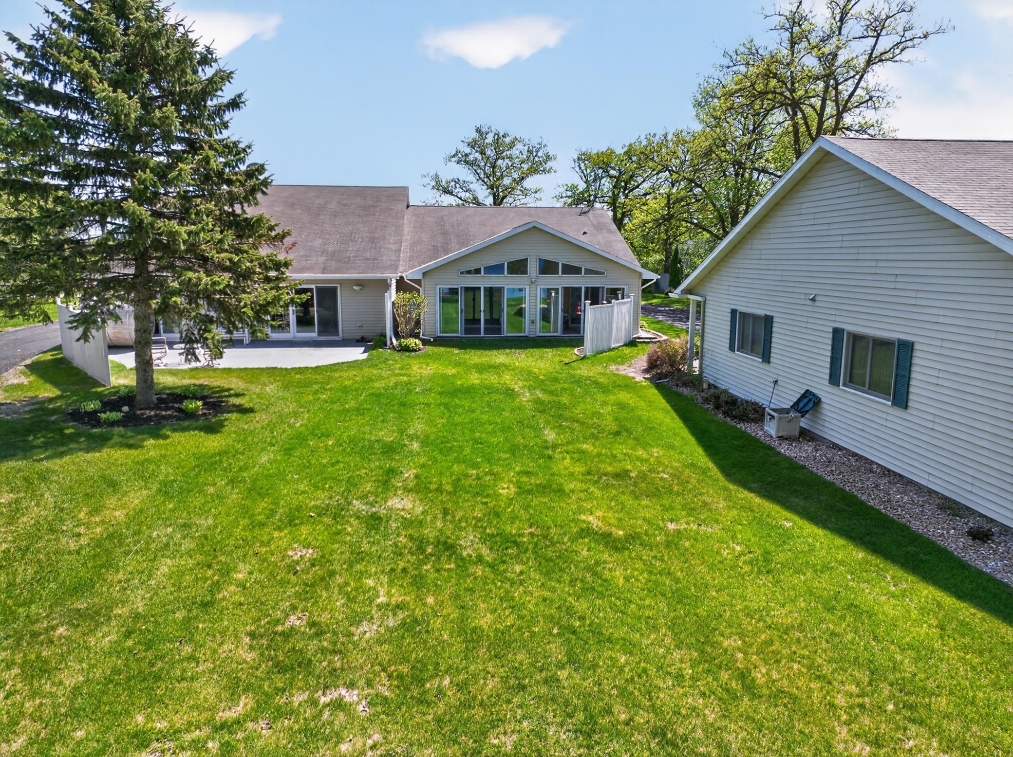 1998 twin home for sale at 1761 E Lake Street in Osakis, MN — 3 bed, 2 bath (photo 3 of 52)