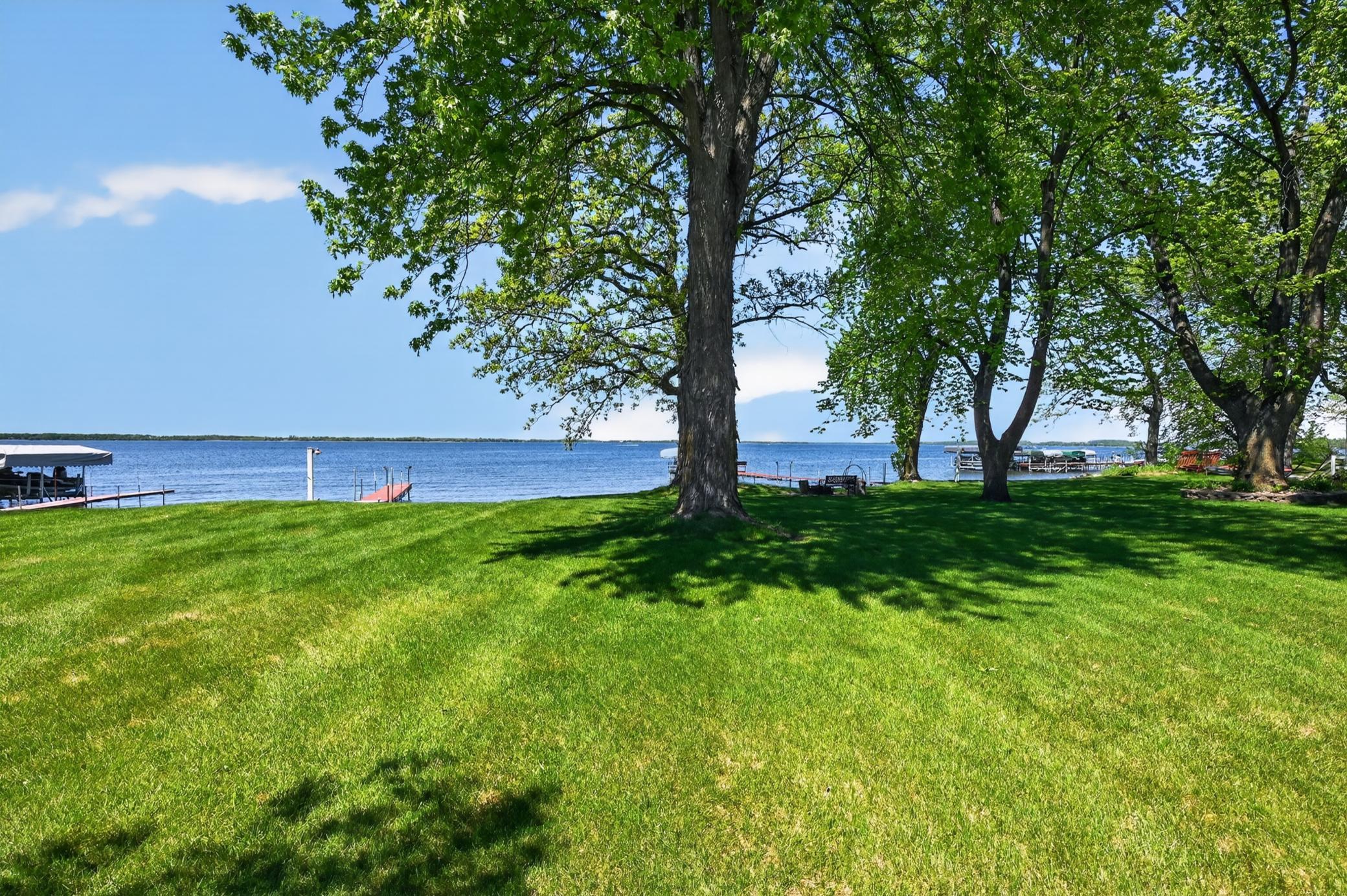 1998 twin home for sale at 1761 E Lake Street in Osakis, MN — 3 bed, 2 bath (photo 40 of 52)