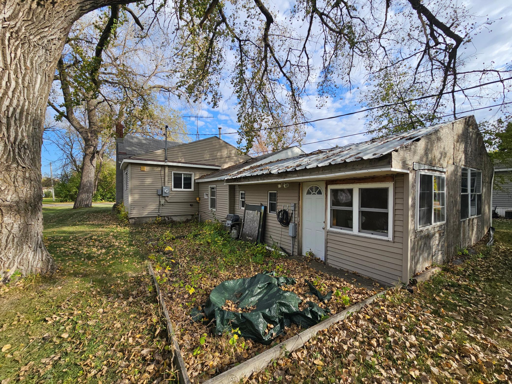 1925 single family home for sale at 705 Neill Street in Buxton, ND — 3 bed, 2 bath (photo 5 of 15)