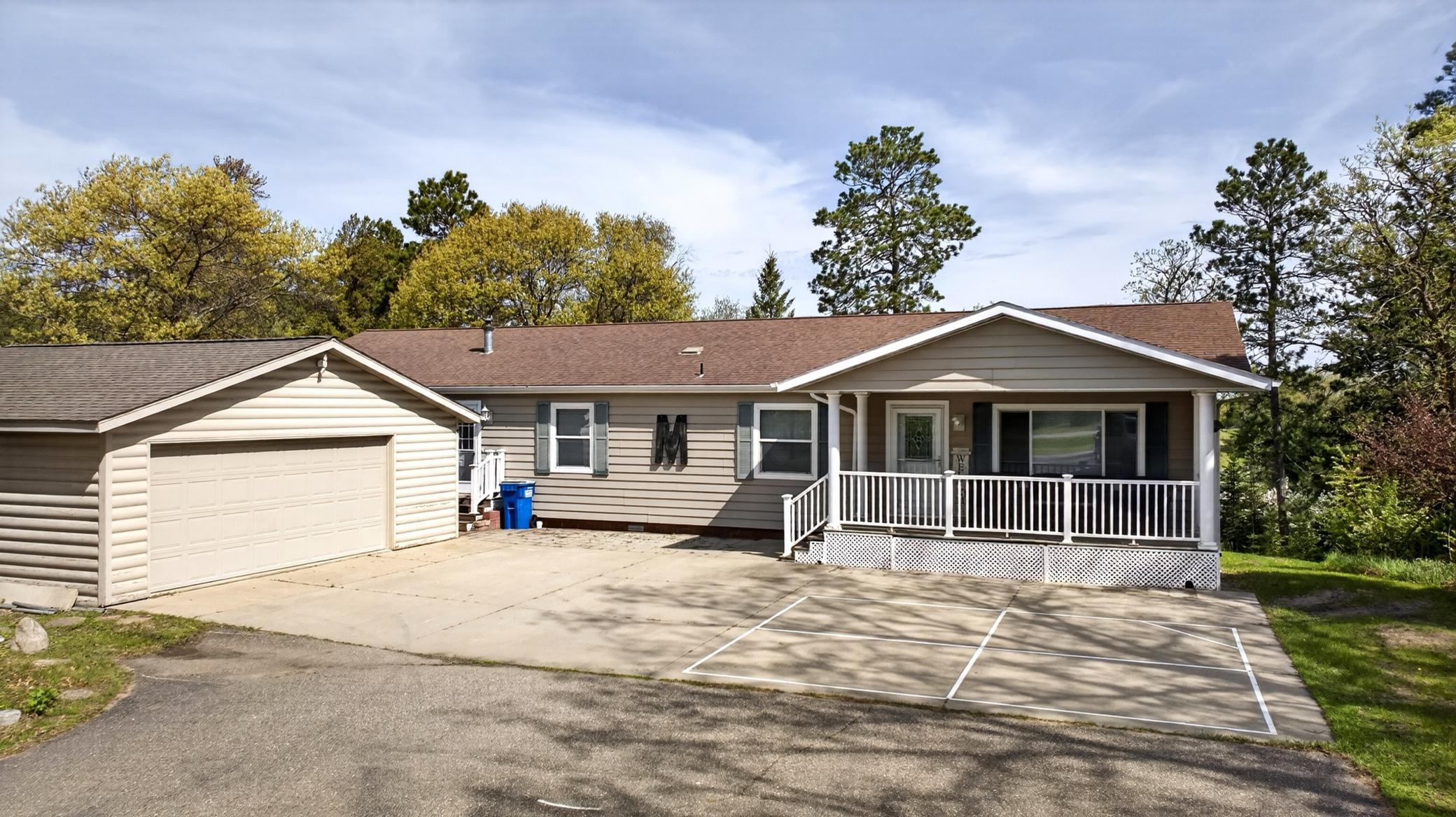 2005 single family home for sale at 21016 County 80 in Nevis, MN — 3 bed, 2 bath (photo 2 of 38)