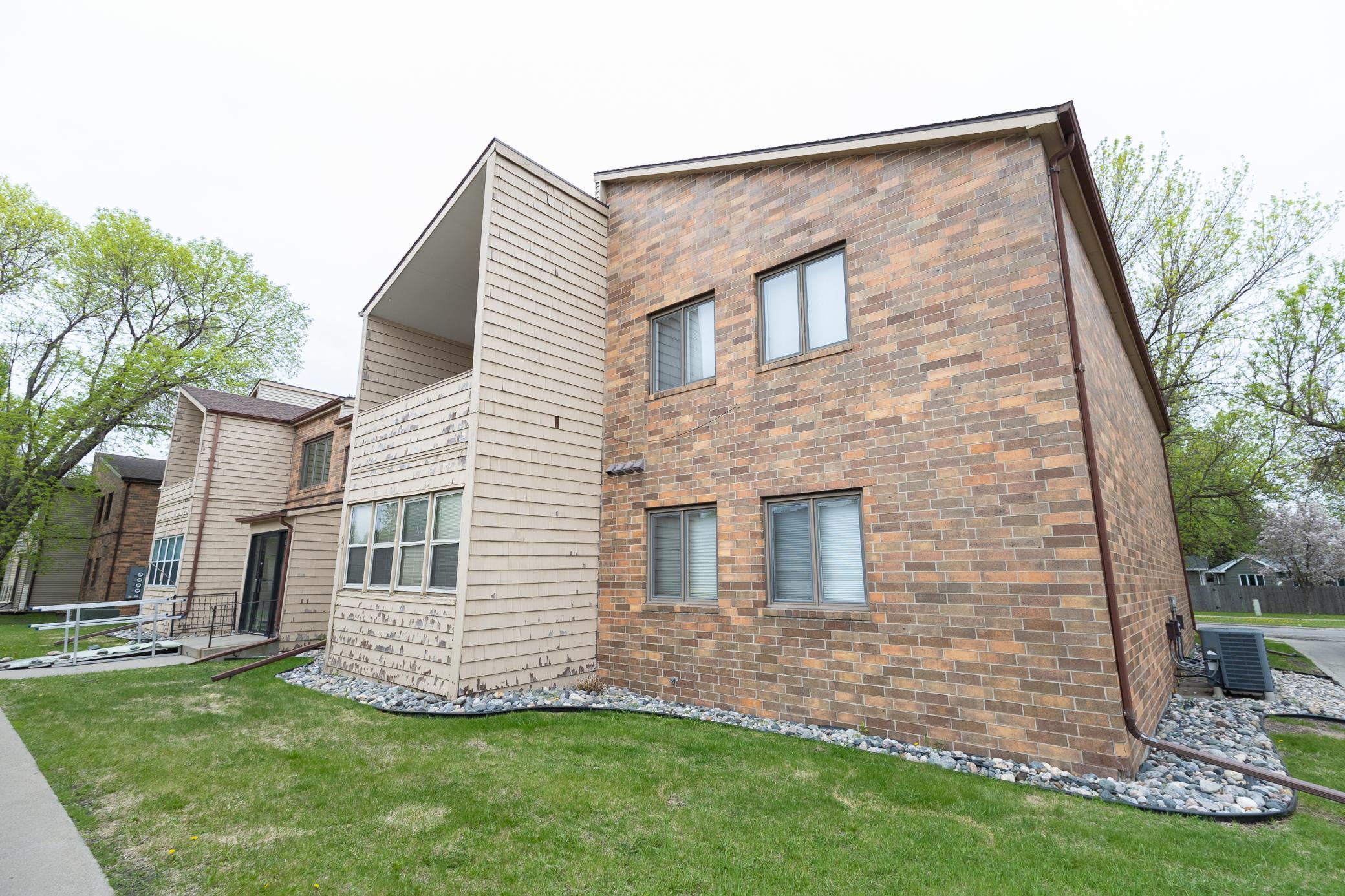 3245 17th Avenue S, Fargo ND 58103 - Photo 2 of 29