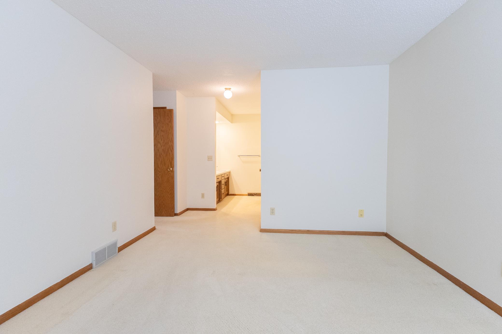 3245 17th Avenue S, Fargo ND 58103 - Photo 13 of 29