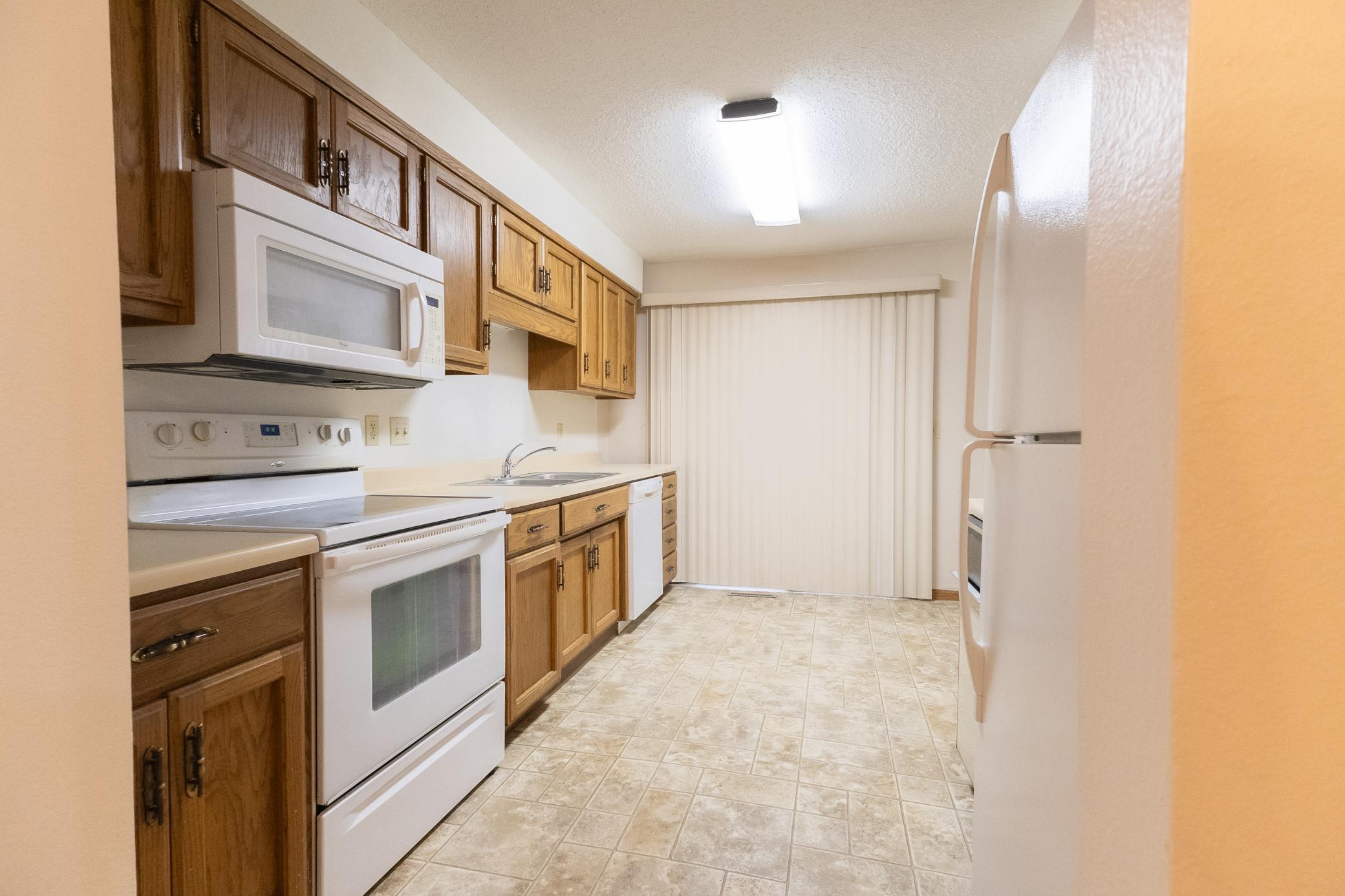 3245 17th Avenue S, Fargo ND 58103 - Photo 7 of 29