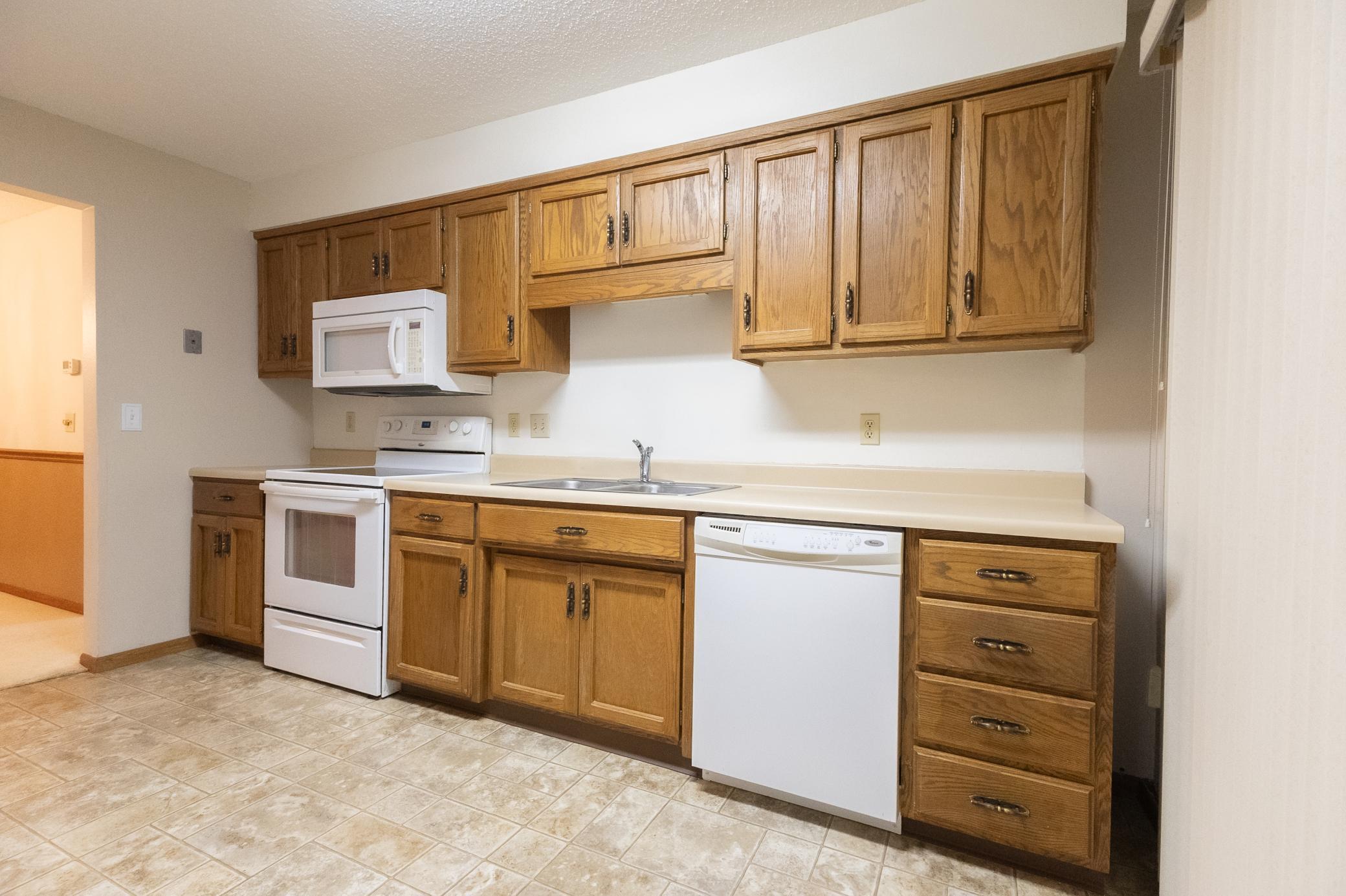 3245 17th Avenue S, Fargo ND 58103 - Photo 8 of 29