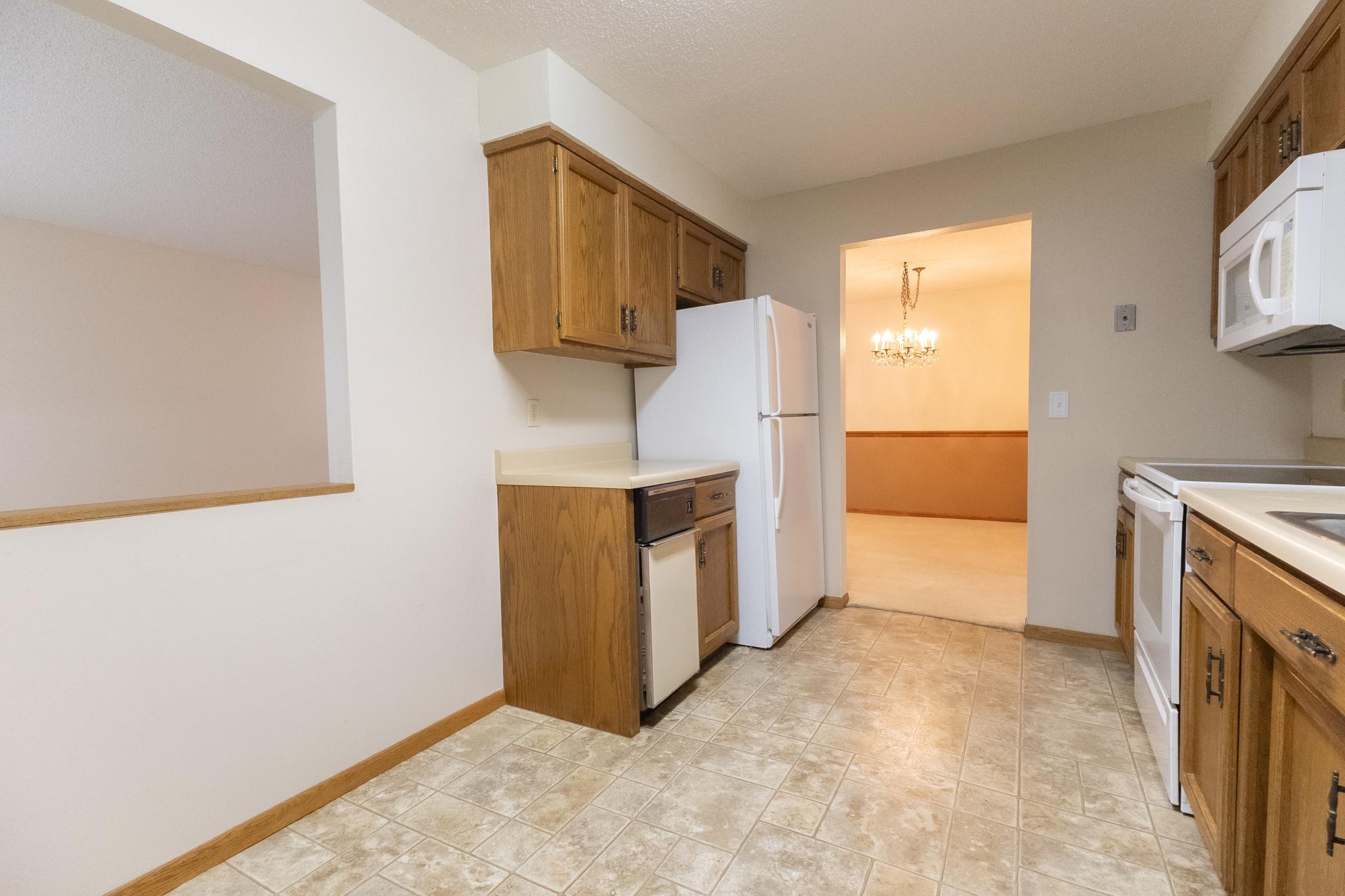 3245 17th Avenue S, Fargo ND 58103 - Photo 10 of 29