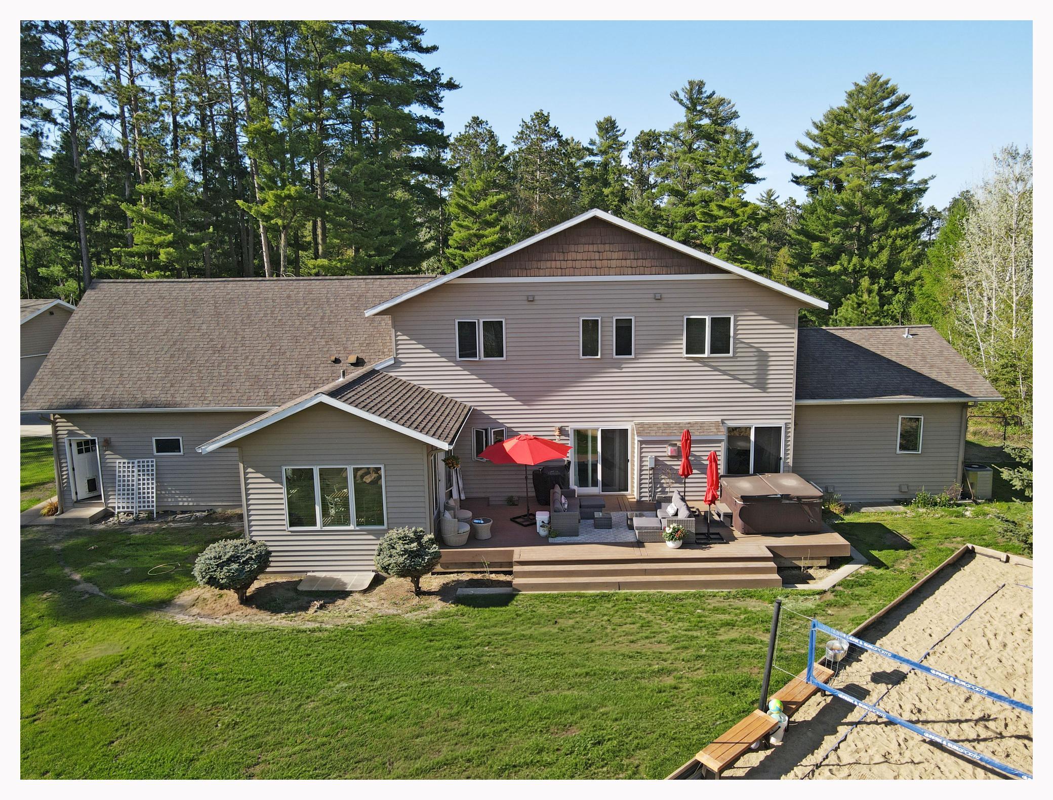 2007 single family home for sale at 412 Majestic Pines Lane NW in Bemidji, MN — 6 bed, 5 bath (photo 2 of 36)