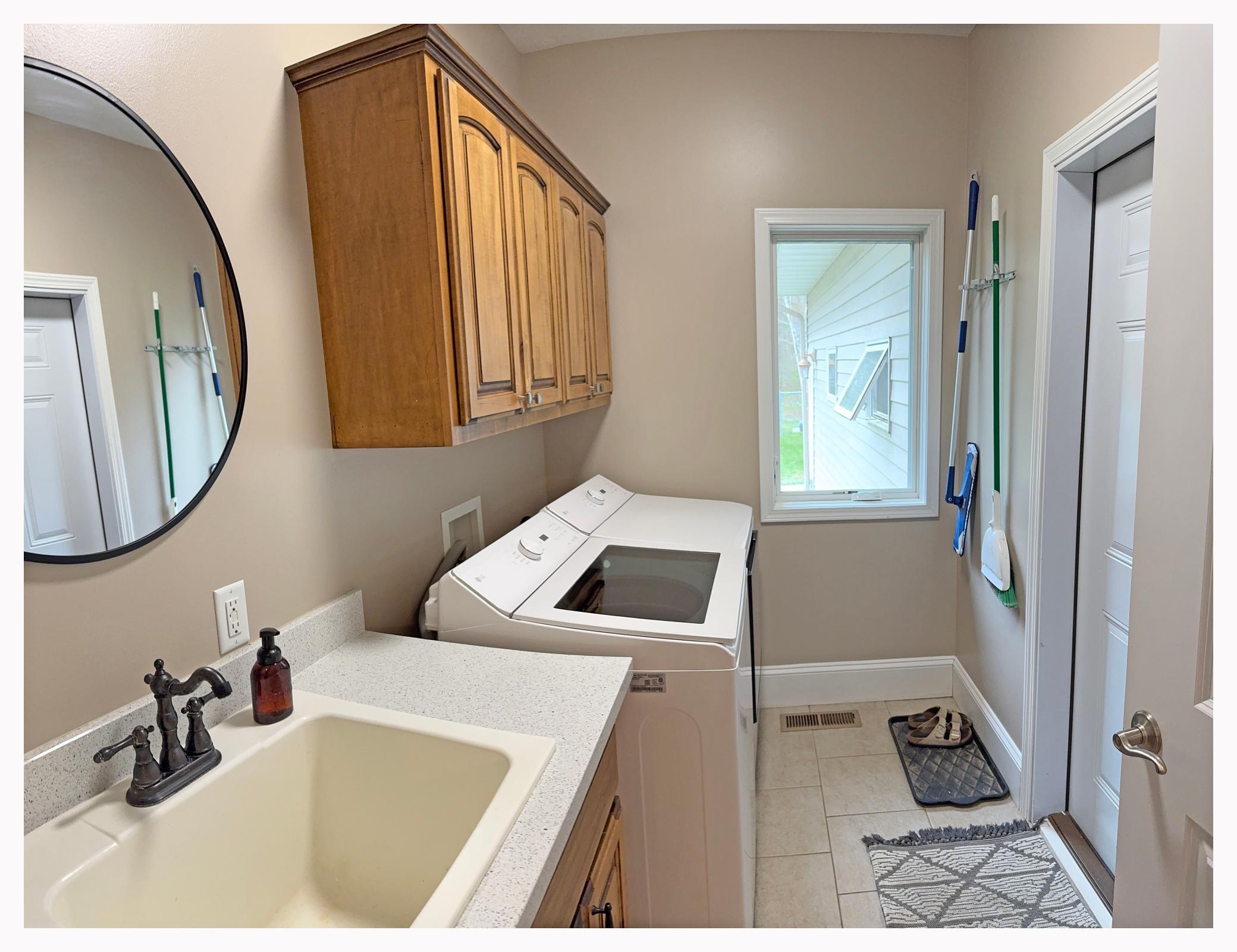 2007 single family home for sale at 412 Majestic Pines Lane NW in Bemidji, MN — 6 bed, 5 bath (photo 15 of 36)