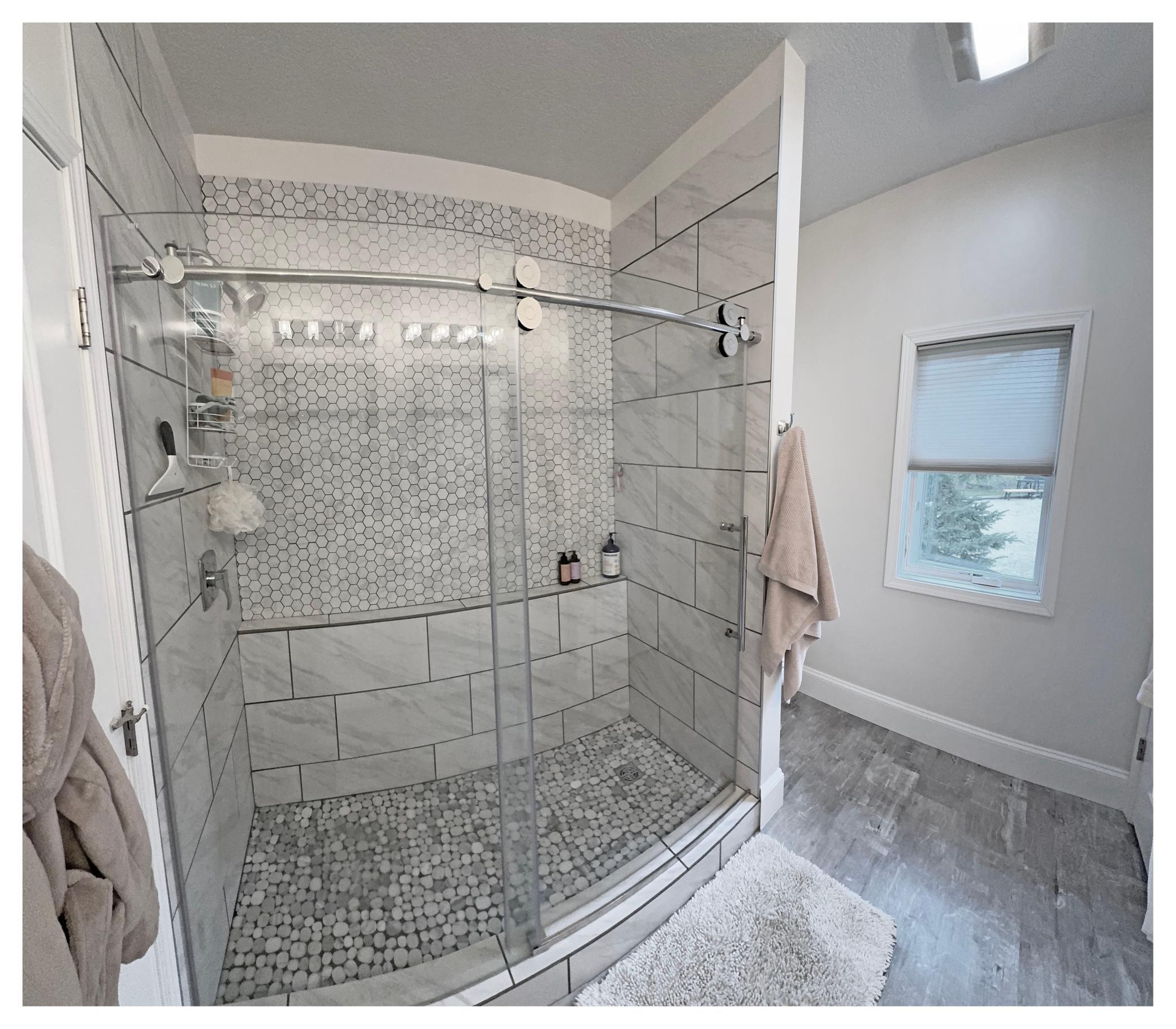 2007 single family home for sale at 412 Majestic Pines Lane NW in Bemidji, MN — 6 bed, 5 bath (photo 19 of 36)