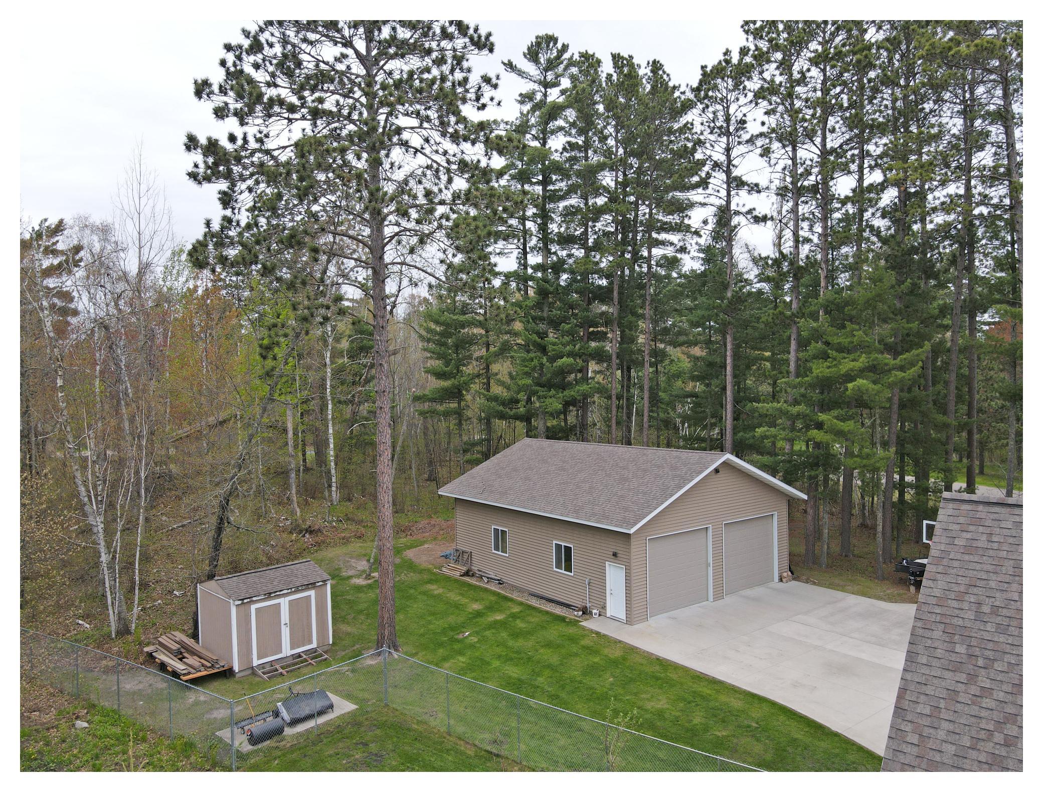 2007 single family home for sale at 412 Majestic Pines Lane NW in Bemidji, MN — 6 bed, 5 bath (photo 3 of 36)