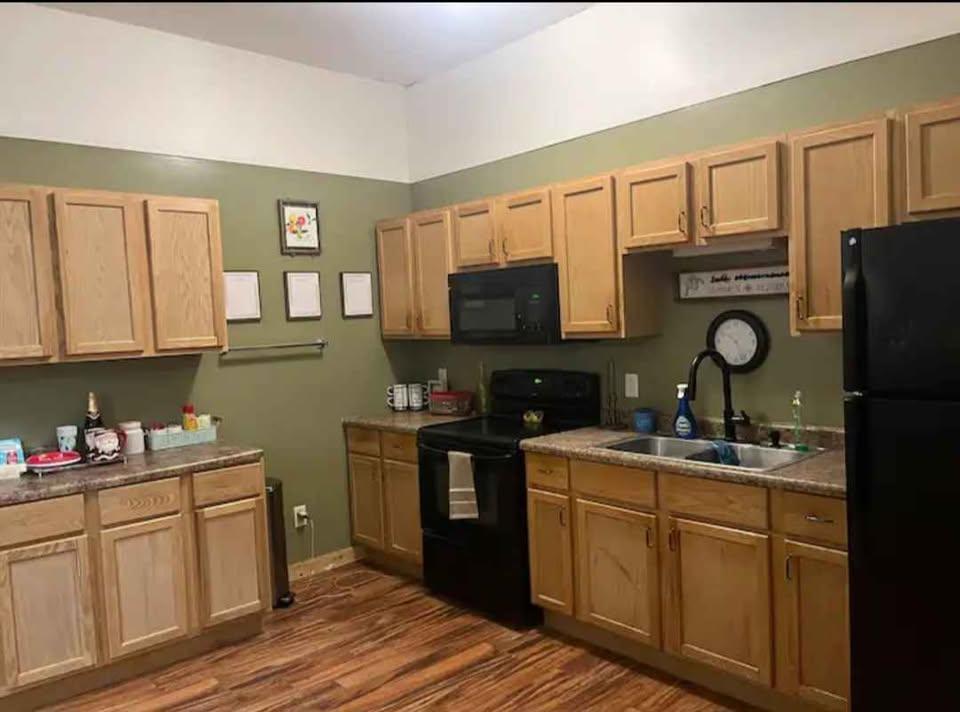 1974 home for sale at 409 Meadow Drive in McGregor, MN — 5 bed, 4 bath (photo 5 of 21)
