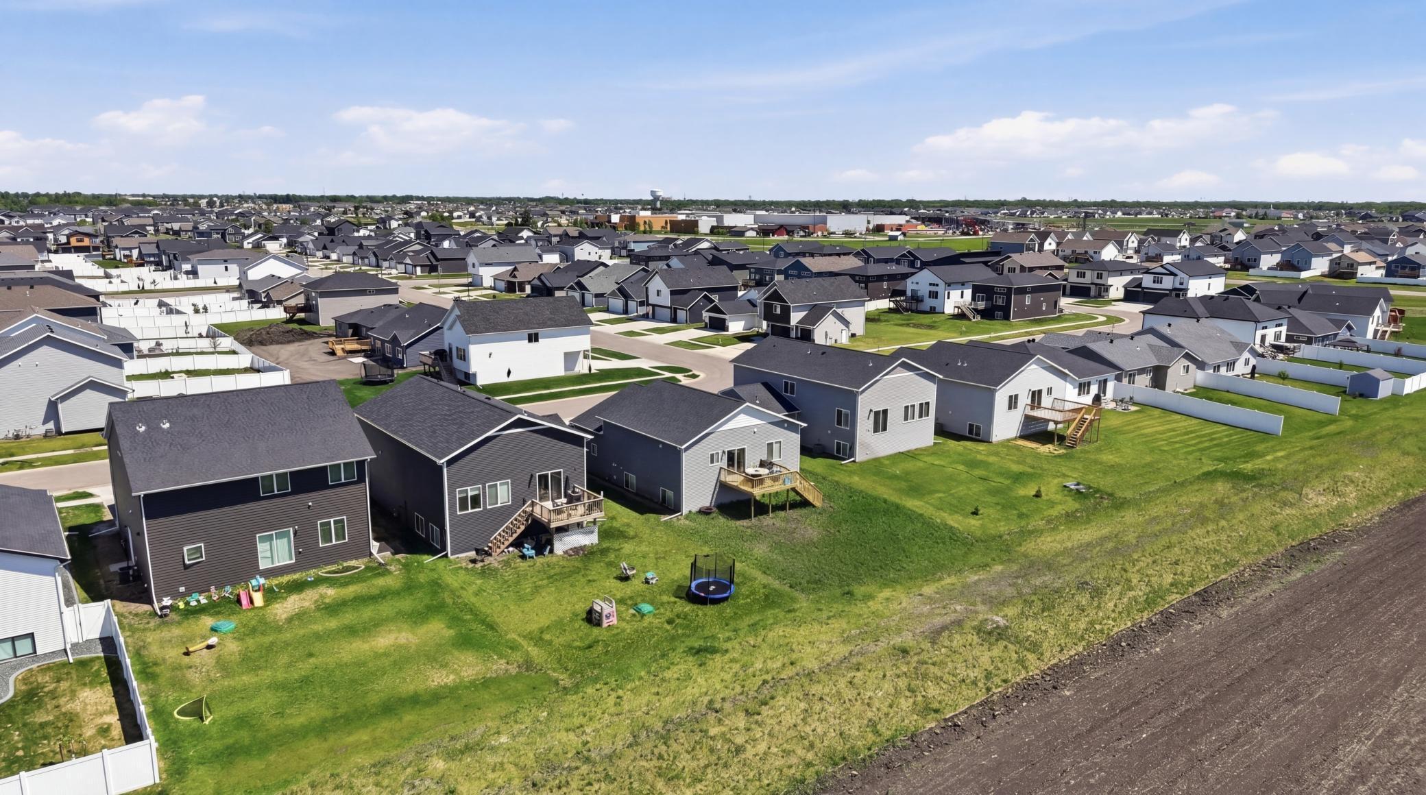 2600 74th Avenue S, Fargo ND 58104 - Photo 23 of 28