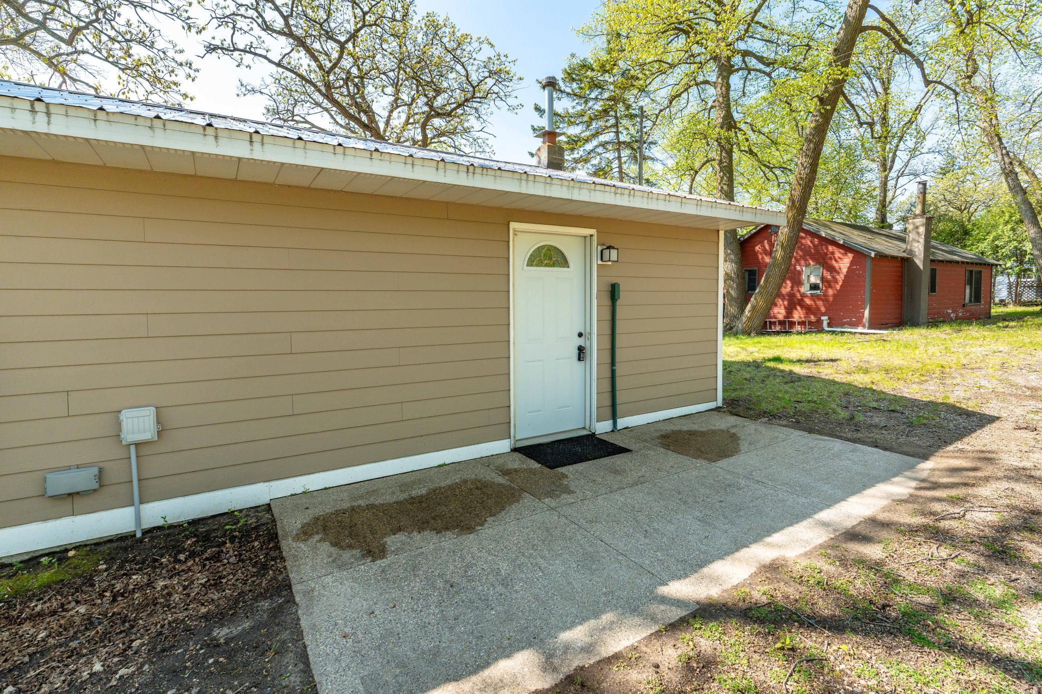 1954 single family home for sale at 37988 Eagle Lake Loop in Battle Lake, MN — 1 bed, 1 bath (photo 38 of 55)