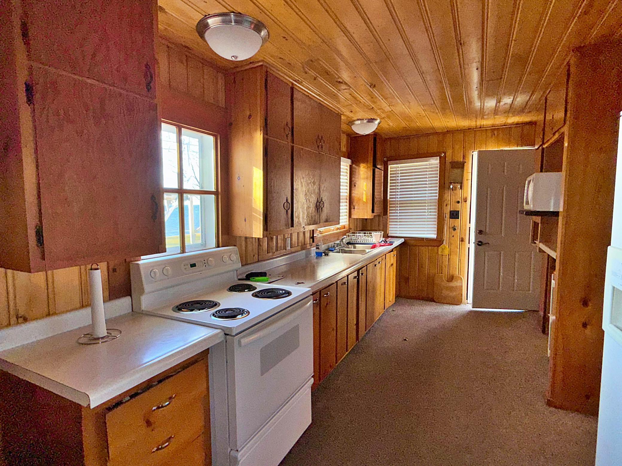 1975 single family home for sale at 33243 State Highway 18 in Aitkin, MN — 4 bed, 3 bath (photo 18 of 39)