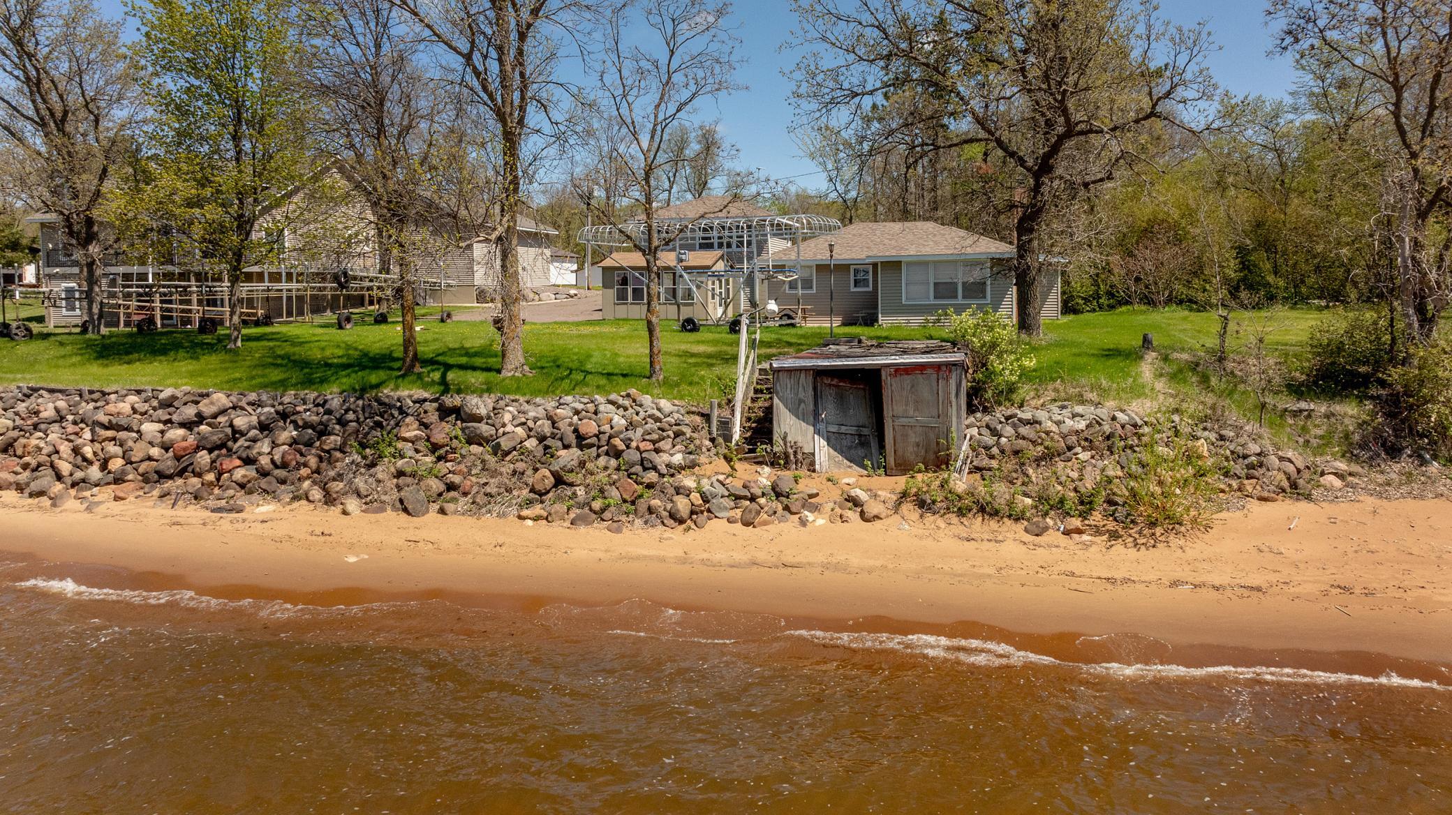 1975 single family home for sale at 33243 State Highway 18 in Aitkin, MN — 4 bed, 3 bath (photo 27 of 39)