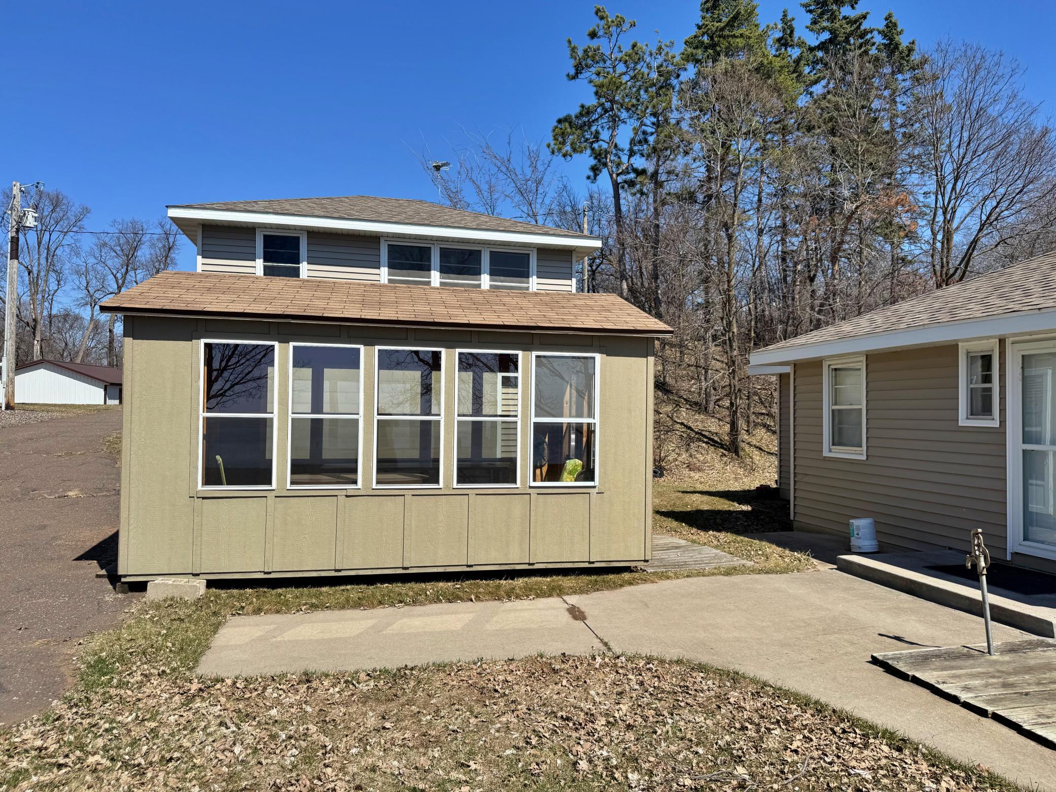 1975 single family home for sale at 33243 State Highway 18 in Aitkin, MN — 4 bed, 3 bath (photo 6 of 39)