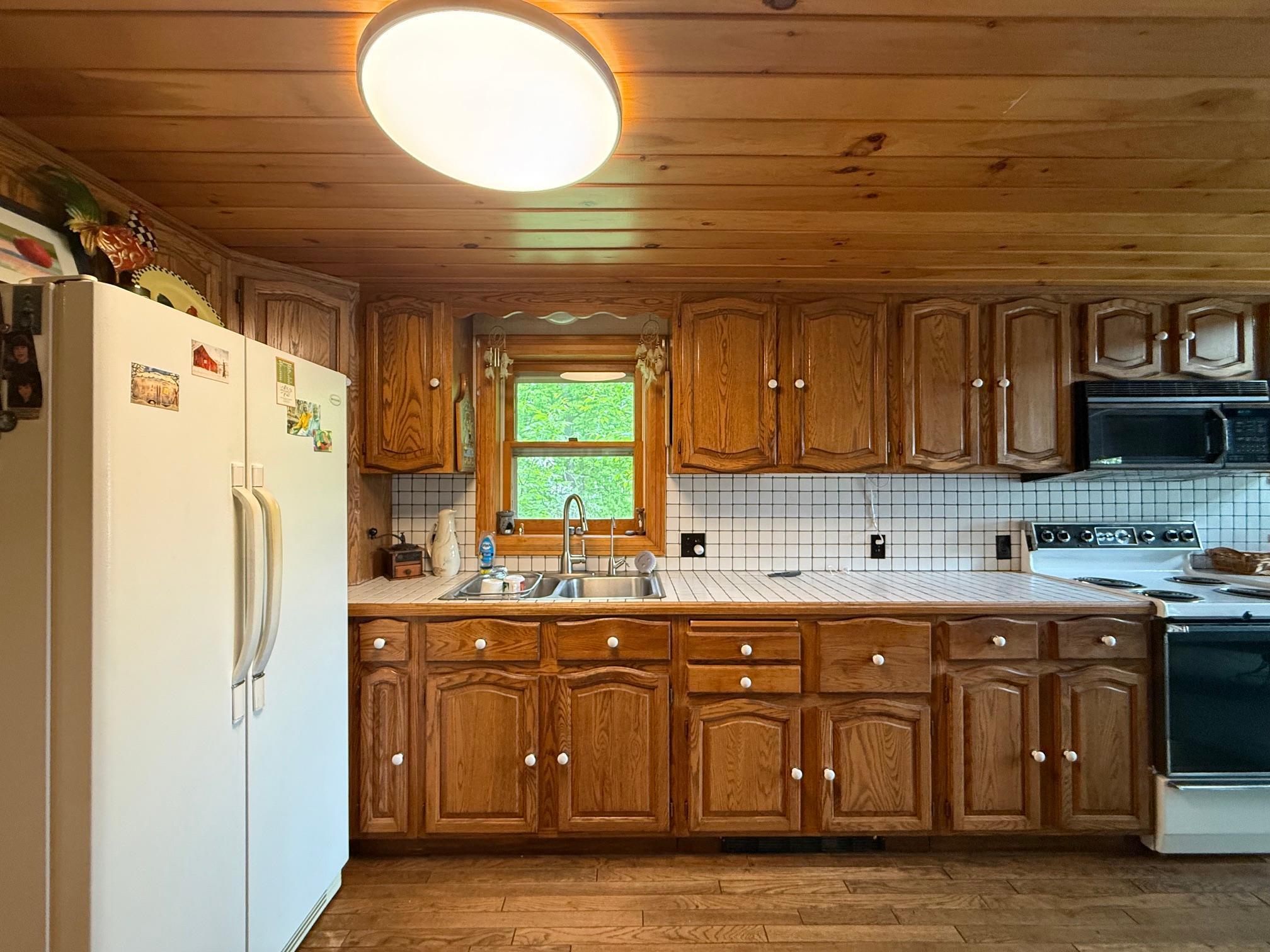 1983 single family home for sale at 19684 Lake Julia Drive NW in Bemidji, MN — 2 bed, 2 bath (photo 21 of 28)
