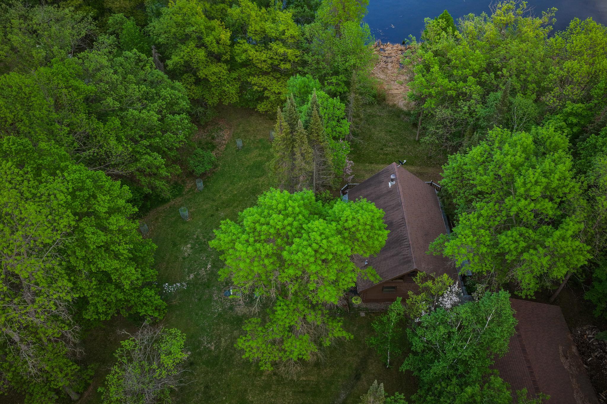 1983 single family home for sale at 19684 Lake Julia Drive NW in Bemidji, MN — 2 bed, 2 bath (photo 8 of 28)
