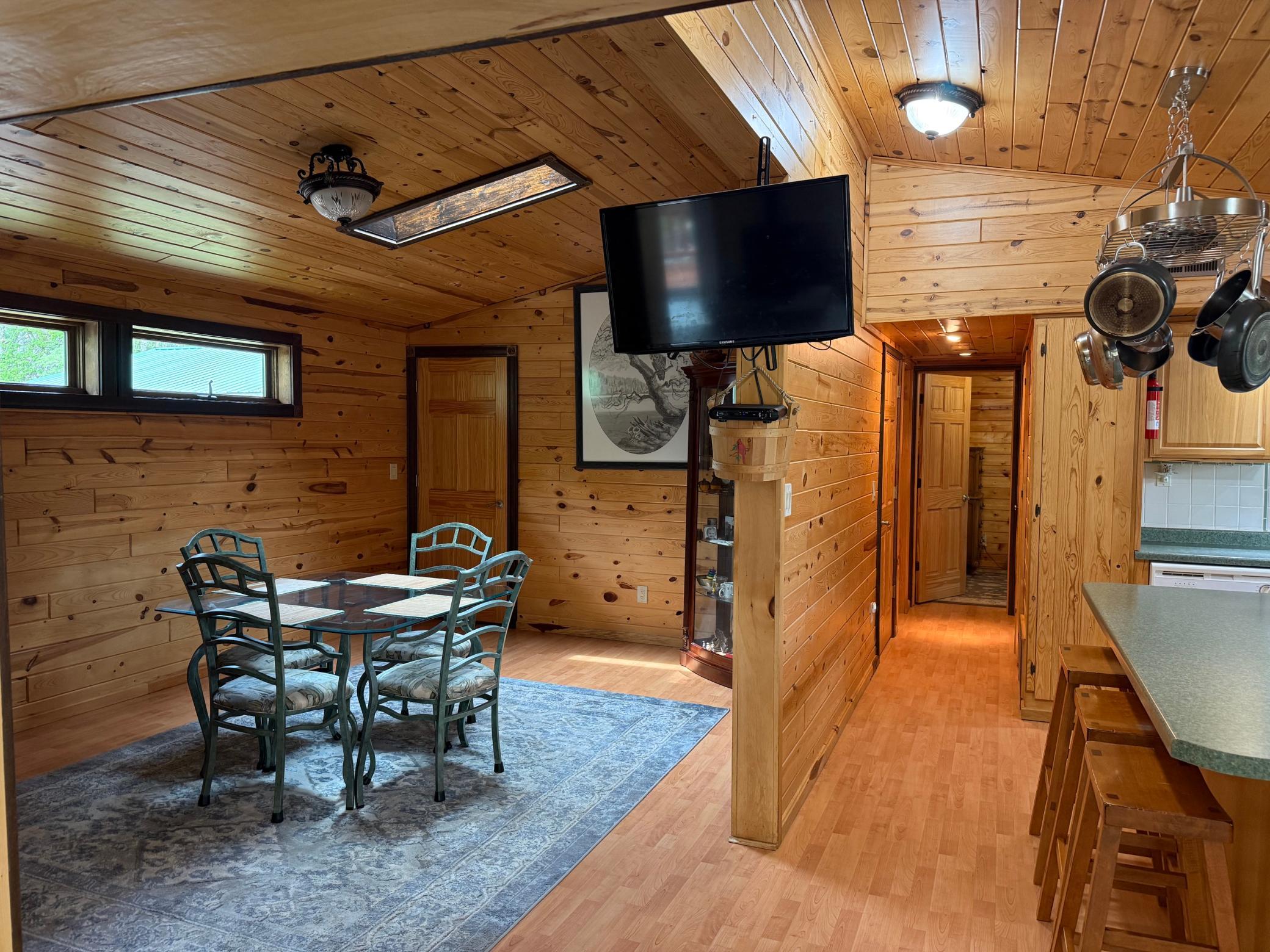 2005 single family home for sale at 104 6th Street SE in Bemidji, MN — 2 bed, 2 bath (photo 18 of 37)