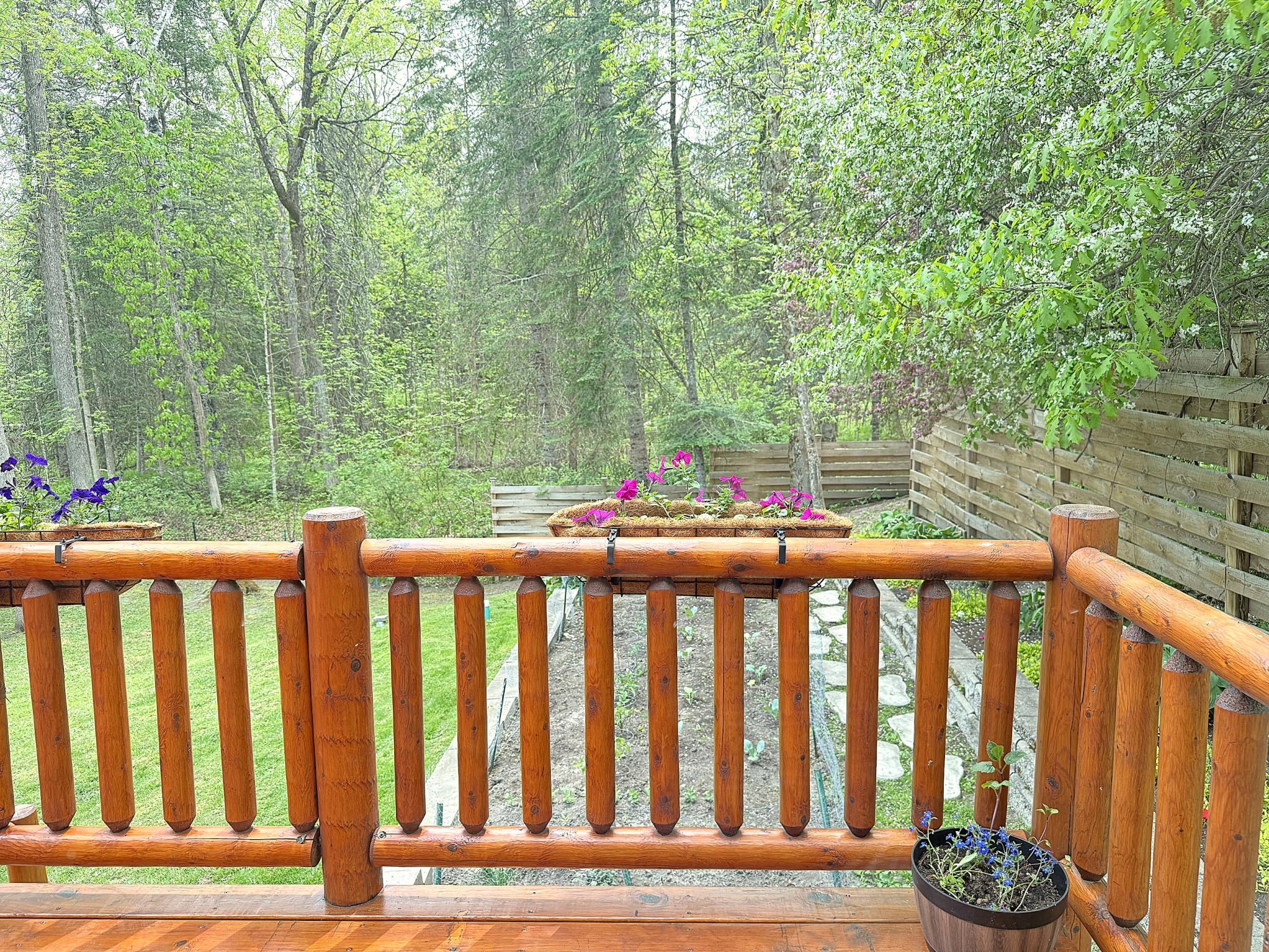 2005 single family home for sale at 104 6th Street SE in Bemidji, MN — 2 bed, 2 bath (photo 22 of 37)