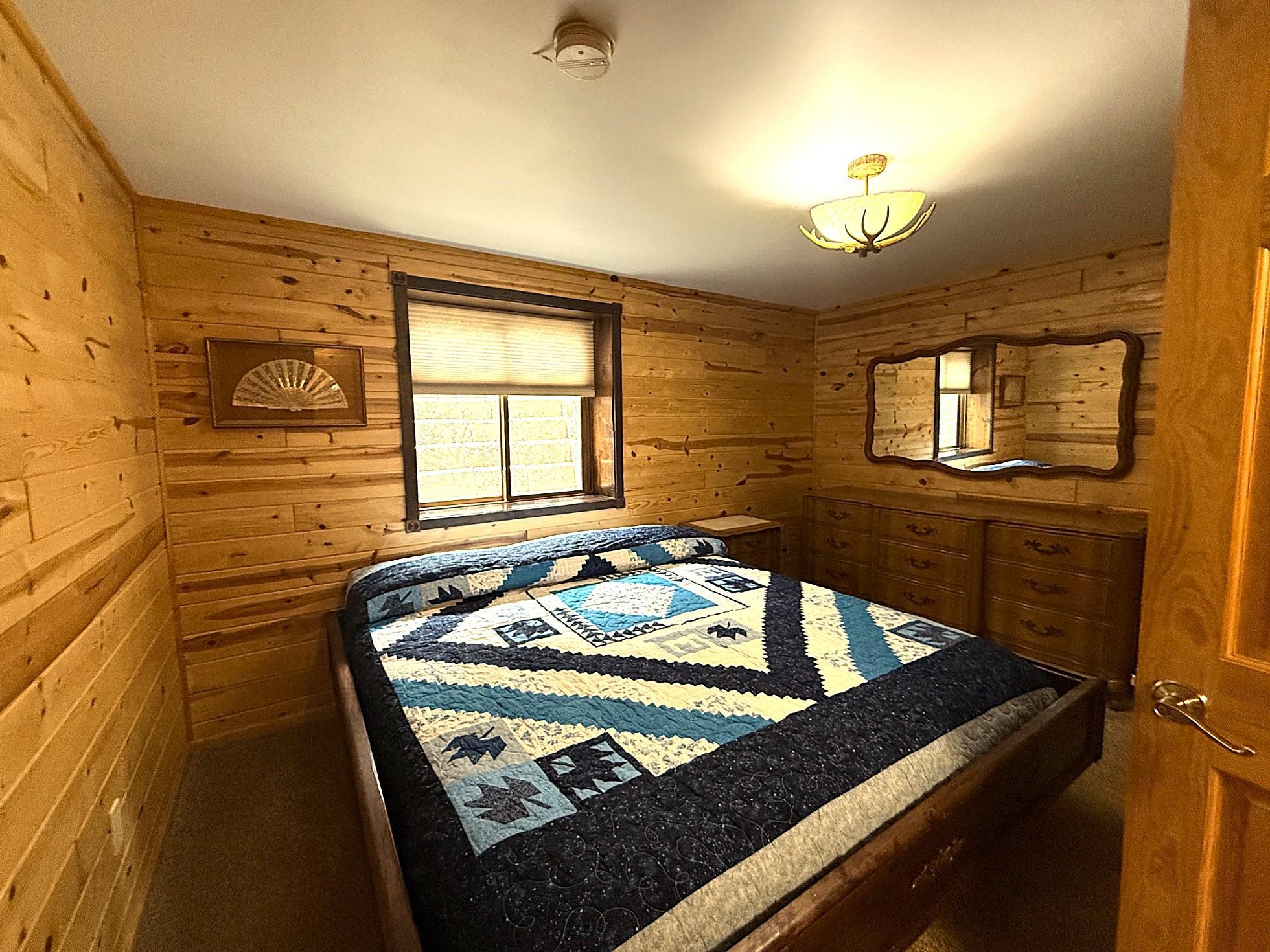 2005 single family home for sale at 104 6th Street SE in Bemidji, MN — 2 bed, 2 bath (photo 32 of 37)