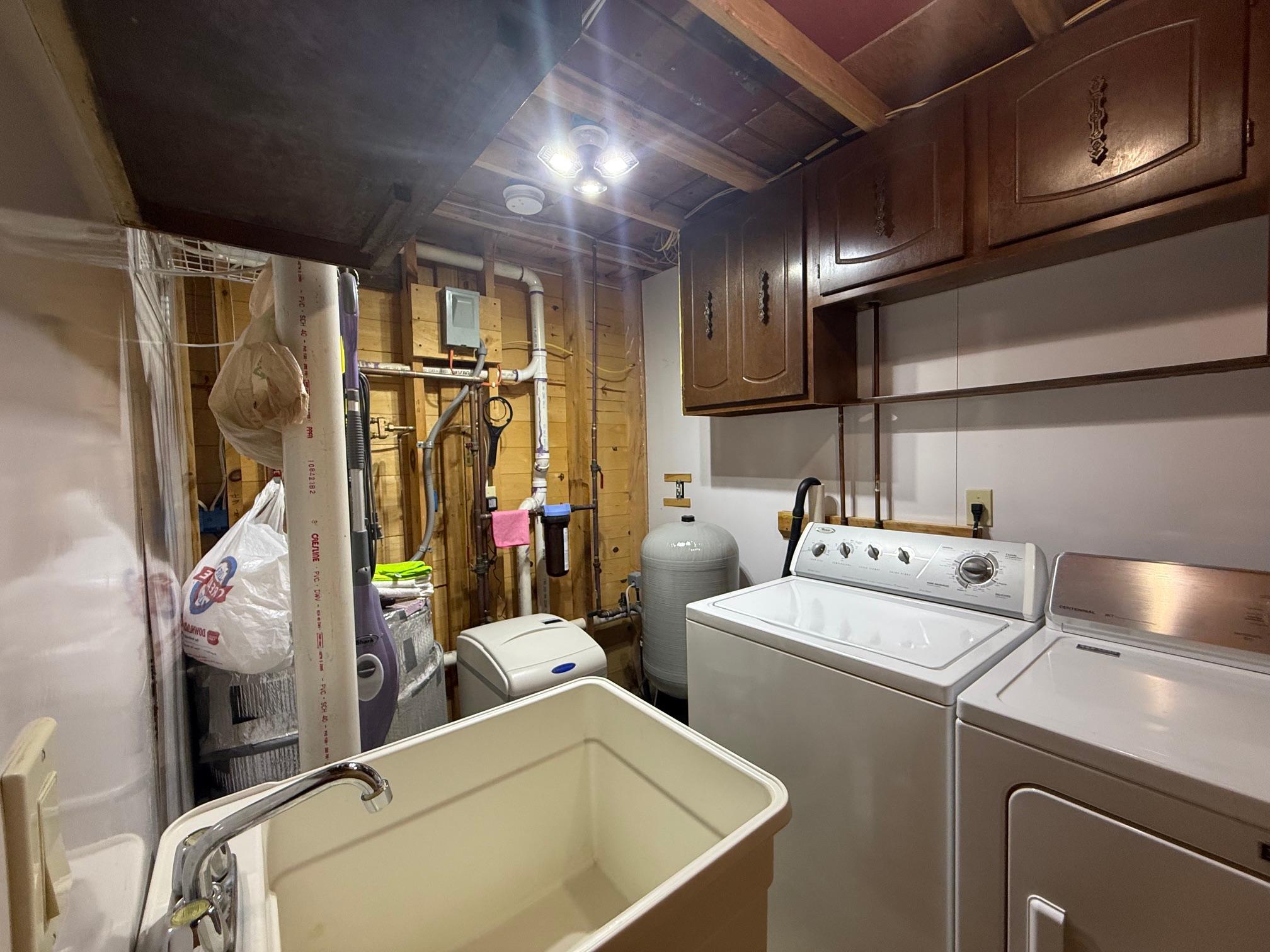 2005 single family home for sale at 104 6th Street SE in Bemidji, MN — 2 bed, 2 bath (photo 34 of 37)