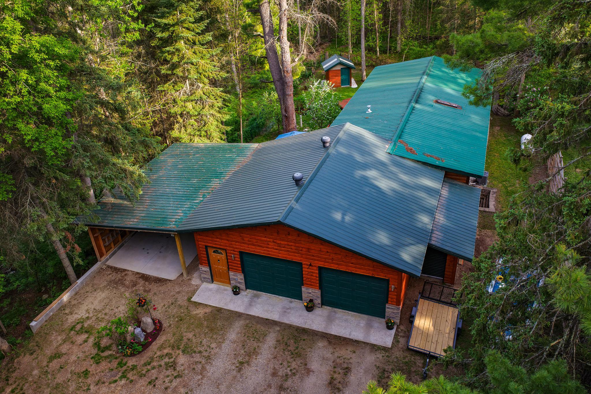 2005 single family home for sale at 104 6th Street SE in Bemidji, MN — 2 bed, 2 bath (photo 6 of 37)