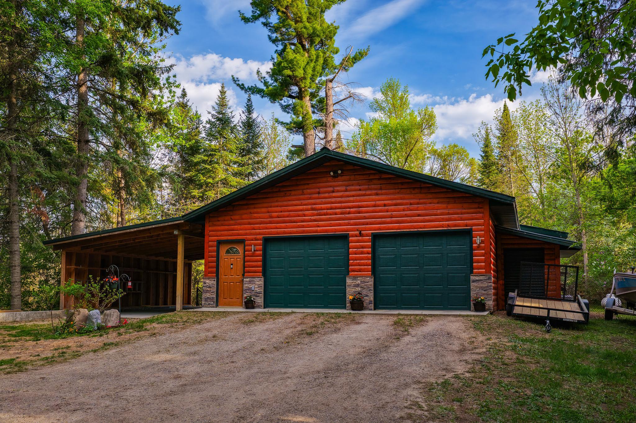 2005 single family home for sale at 104 6th Street SE in Bemidji, MN — 2 bed, 2 bath (photo 9 of 37)