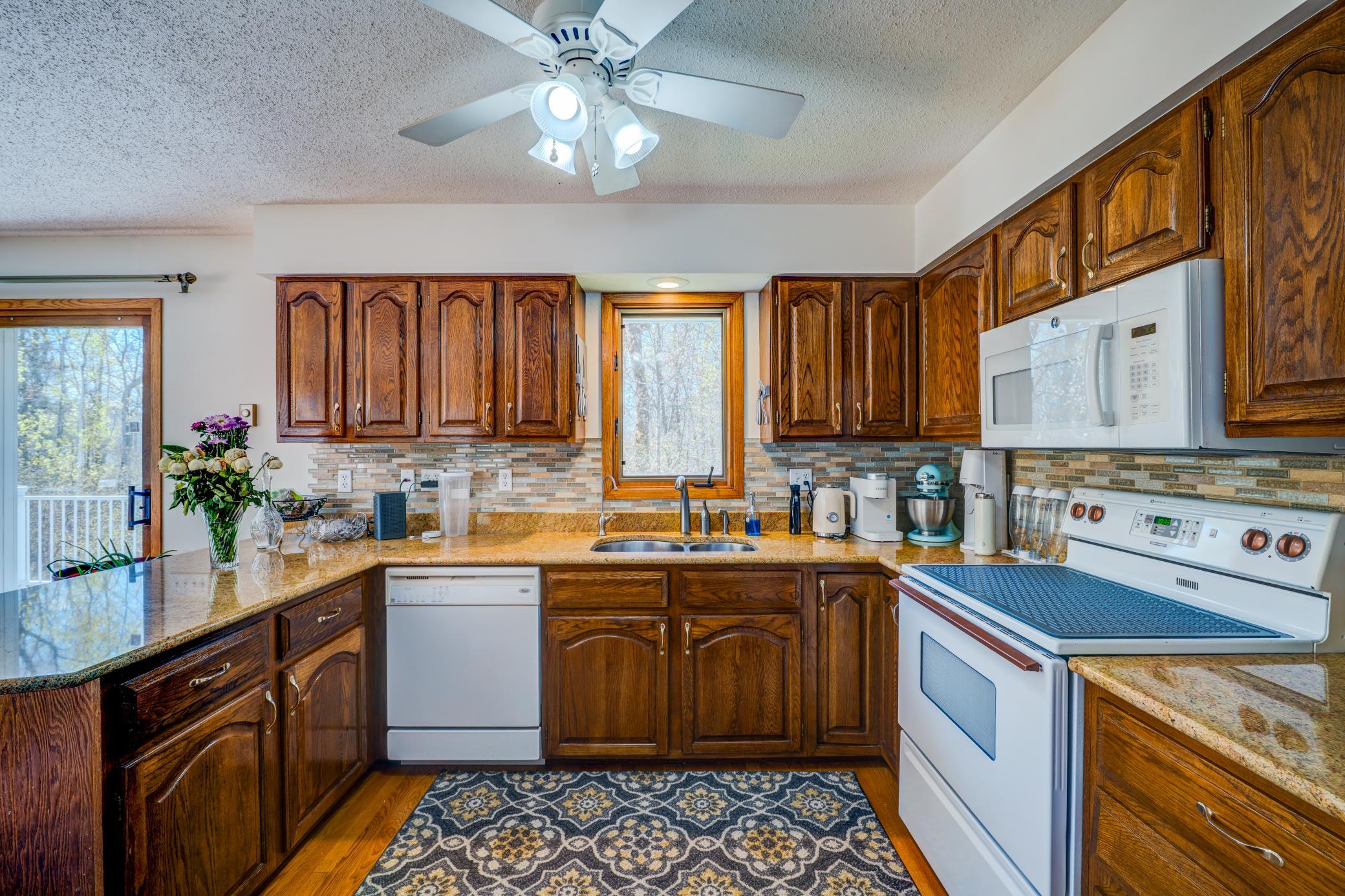 1979 single family home for sale at 8246 Red Pine Lane NE in Bemidji, MN — 3 bed, 3 bath (photo 14 of 89)