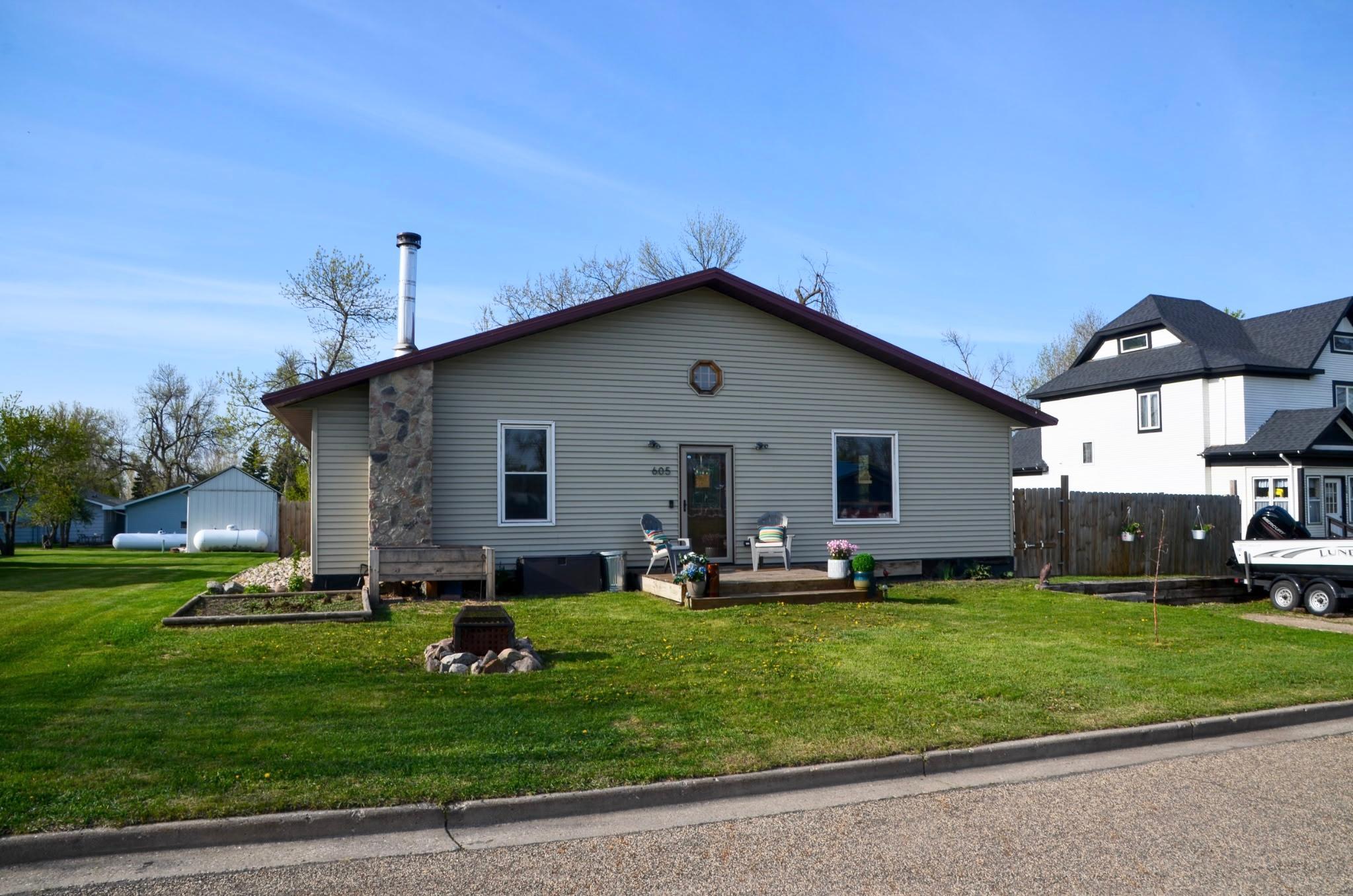 2010 single family home for sale at 605 Ingalls Avenue in Hope, ND — 2 bed, 2 bath