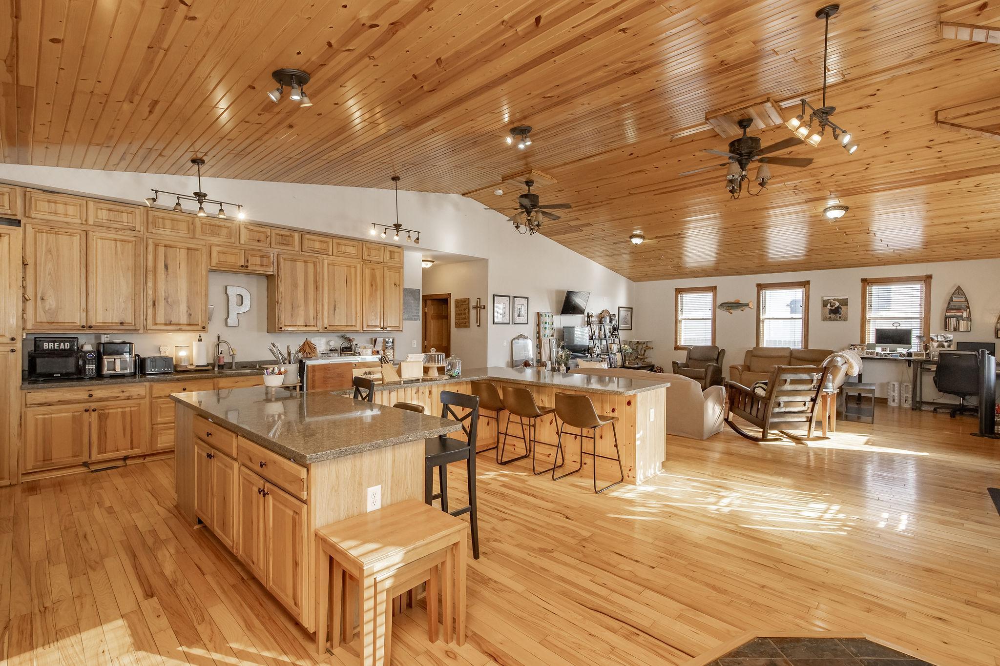 2010 single family home for sale at 605 Ingalls Avenue in Hope, ND — 2 bed, 2 bath (photo 12 of 47)