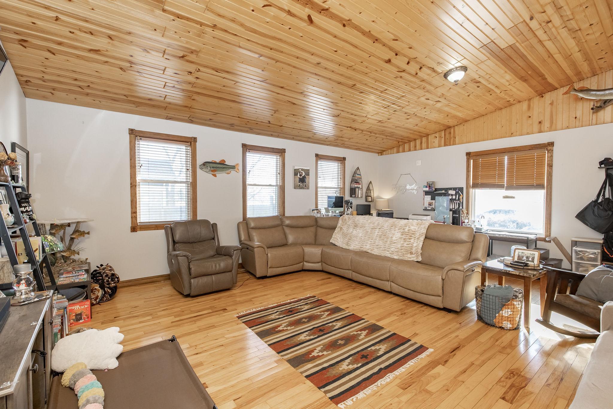 2010 single family home for sale at 605 Ingalls Avenue in Hope, ND — 2 bed, 2 bath (photo 16 of 47)