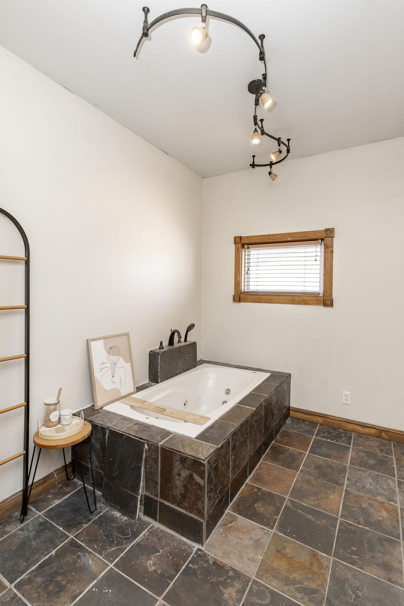 2010 single family home for sale at 605 Ingalls Avenue in Hope, ND — 2 bed, 2 bath (photo 26 of 47)